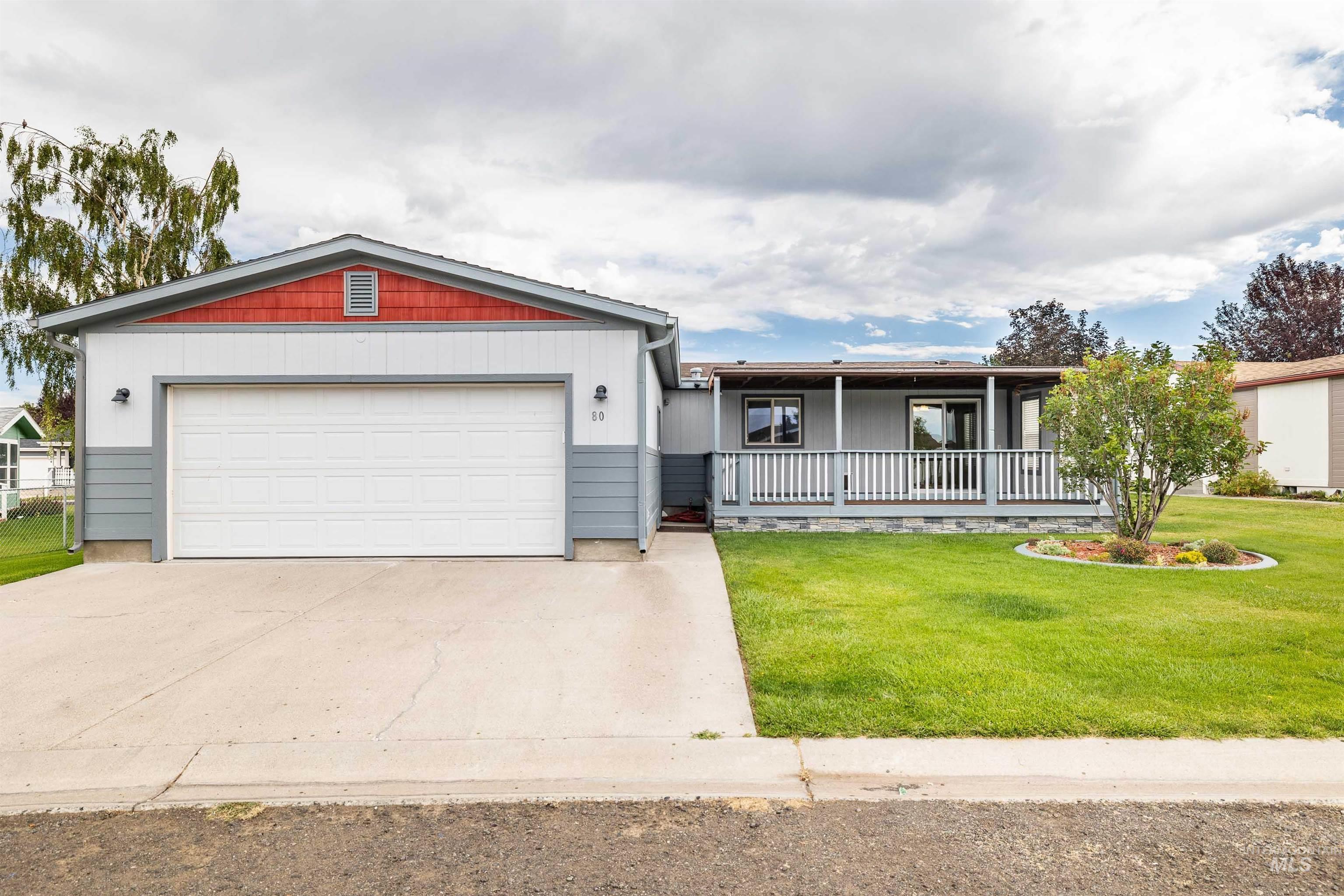 910 Moonglo Property Photo 24