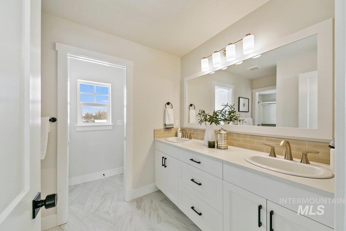 3752 Jackie Lane Property Photo 12