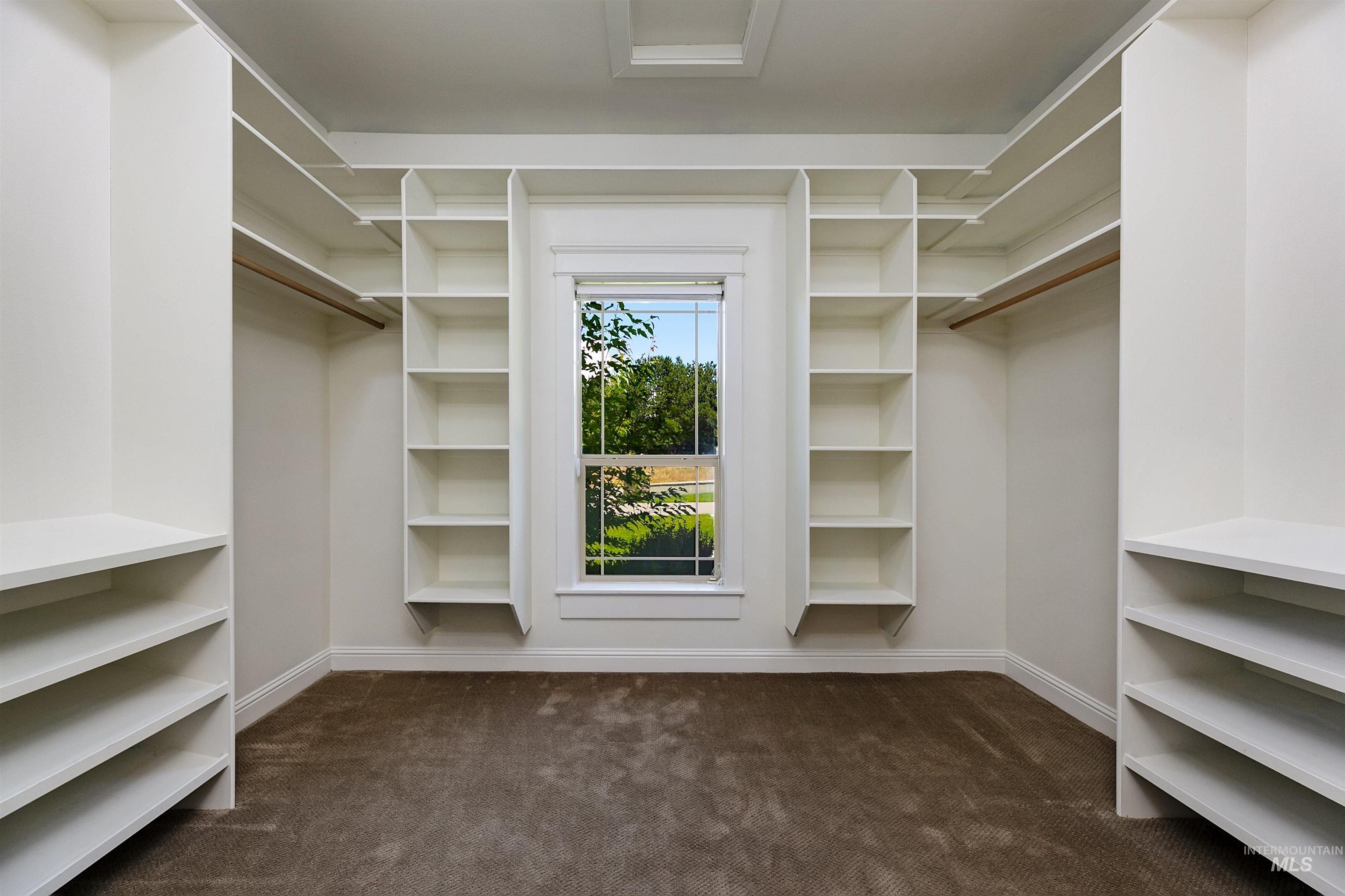 103 S Alder Lane Property Photo 31