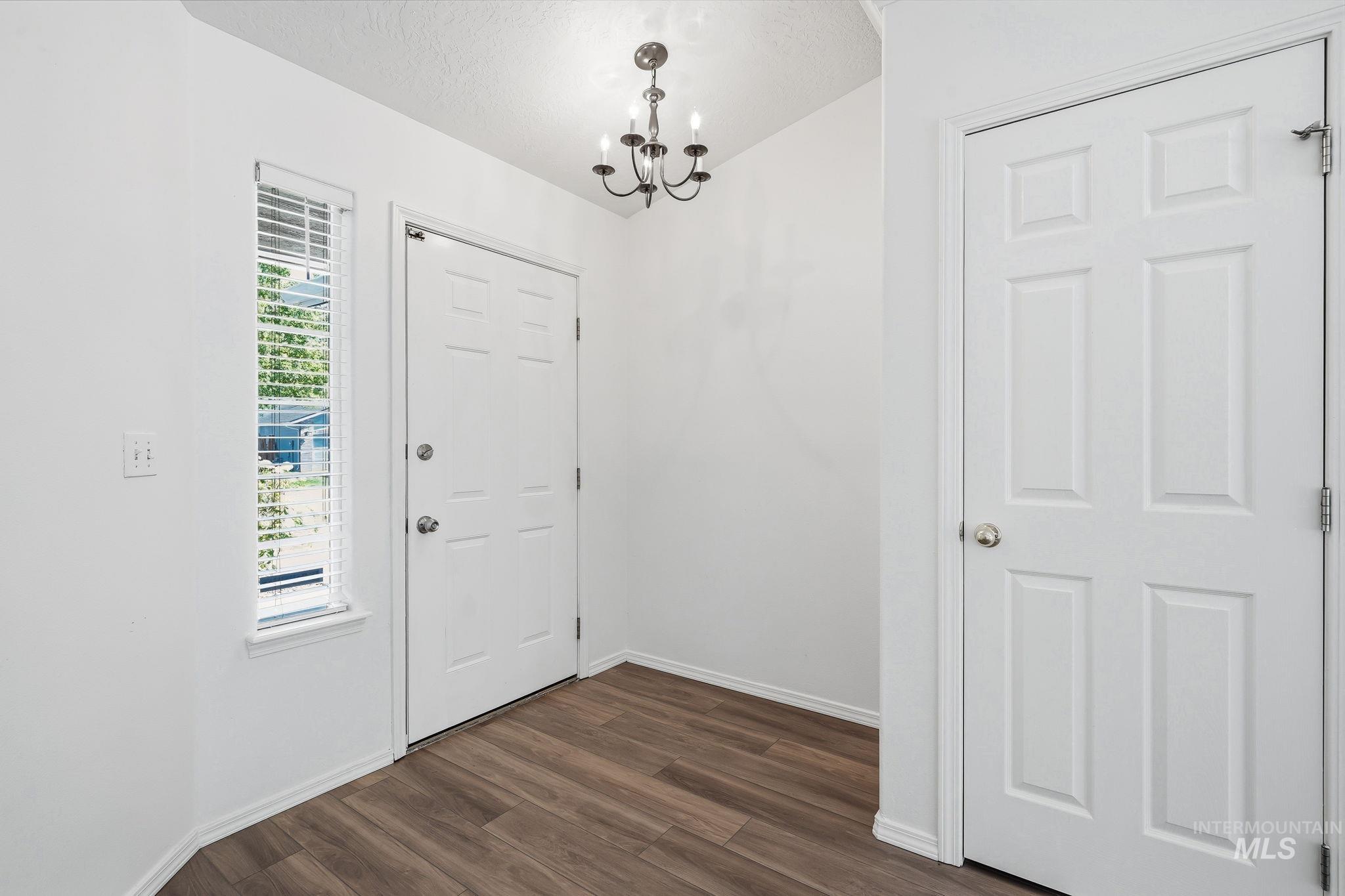7743 W Devonwood Dr Property Photo 2