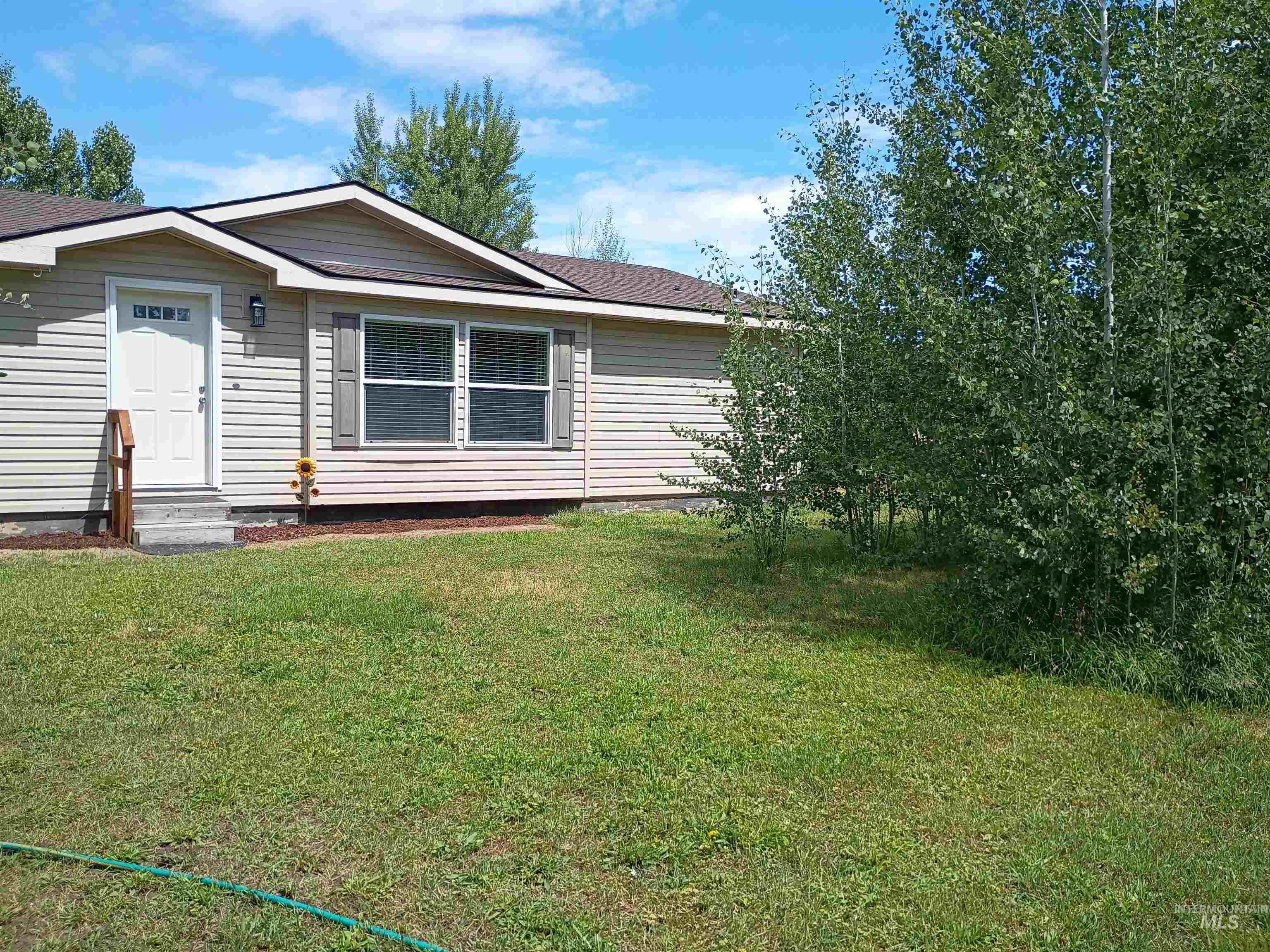1127 E 720 N 1127 E 720 N Property Photo 2