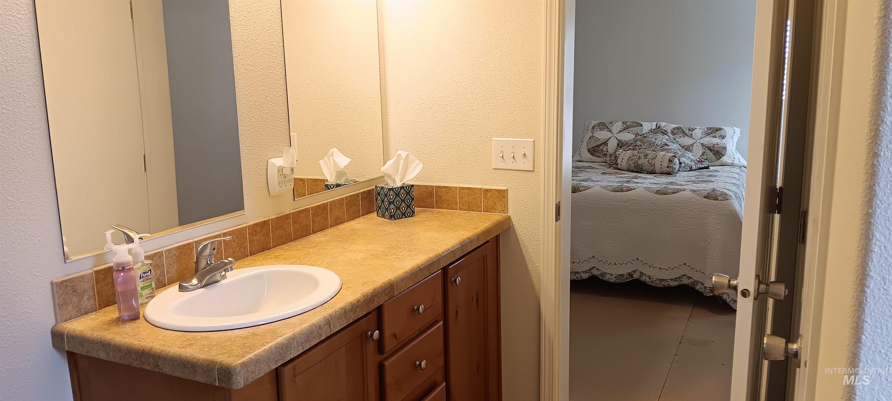 1127 E 720 N 1127 E 720 N Property Photo 16