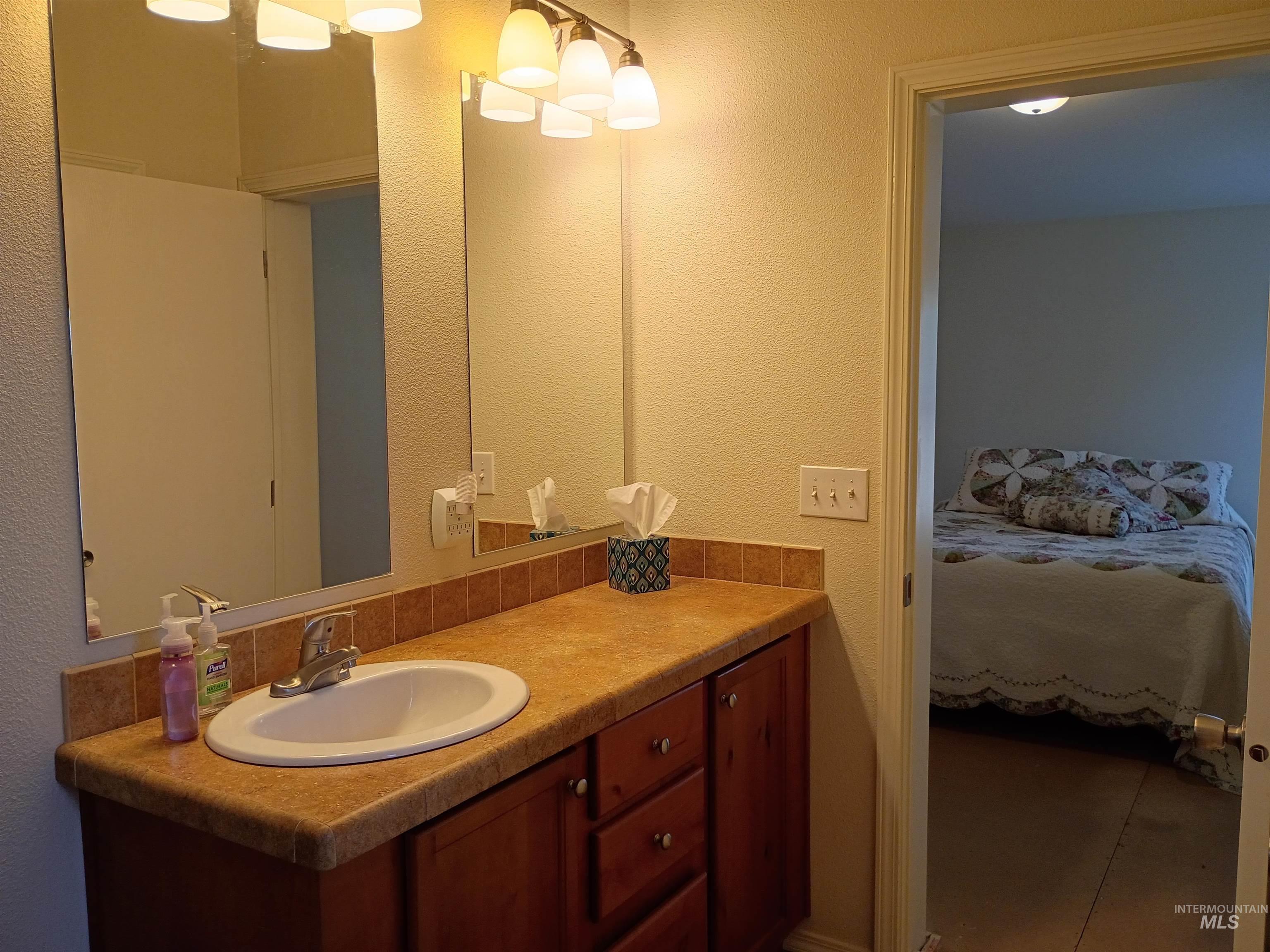 1127 E 720 N 1127 E 720 N Property Photo 17
