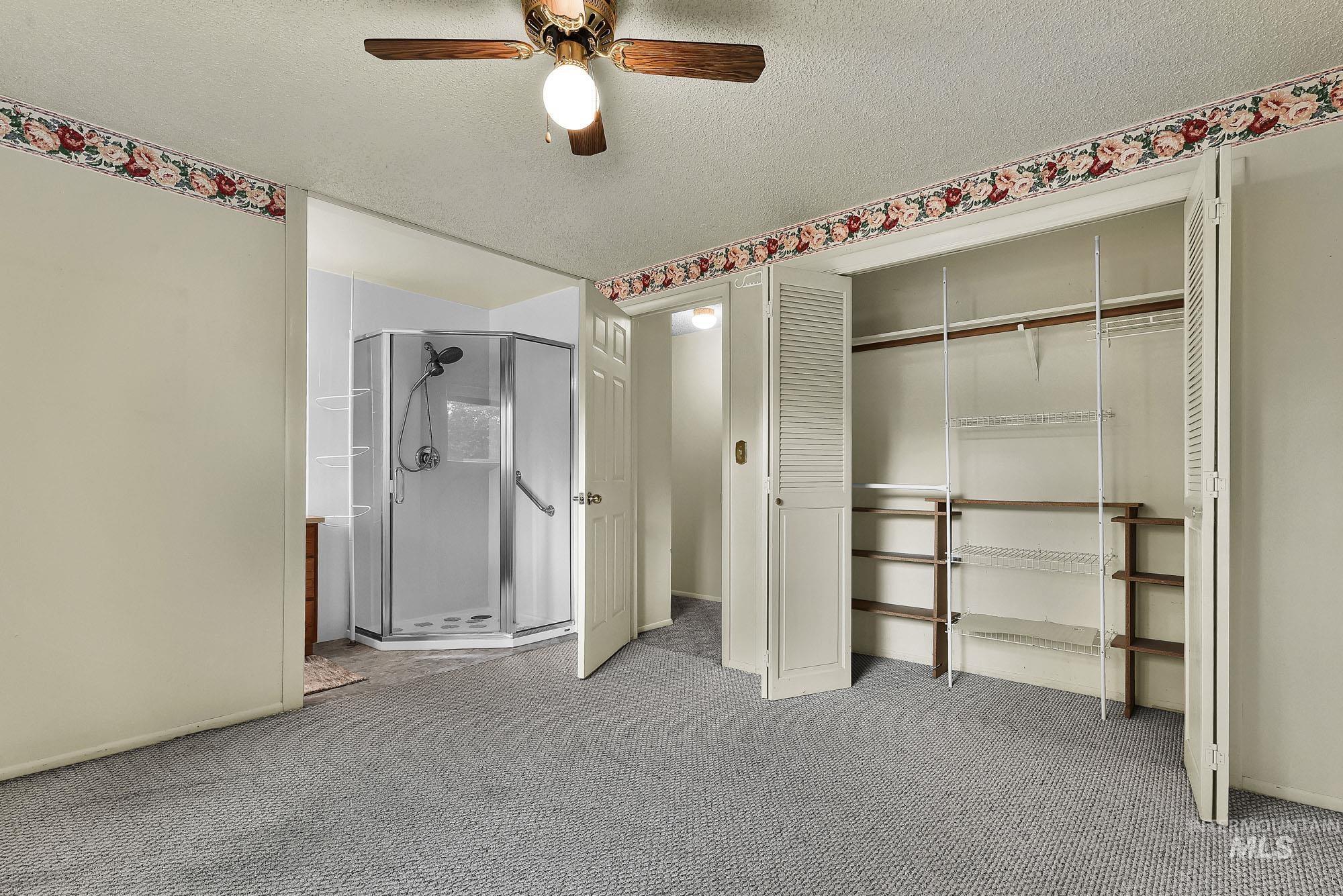 3305 S Beverly St Property Photo 18