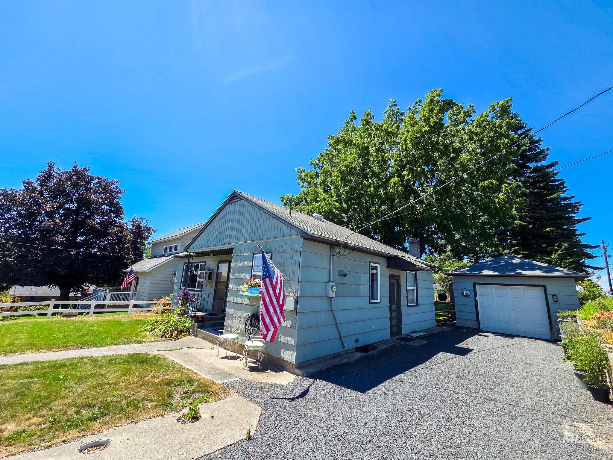 255 N Pine St Property Photo 20