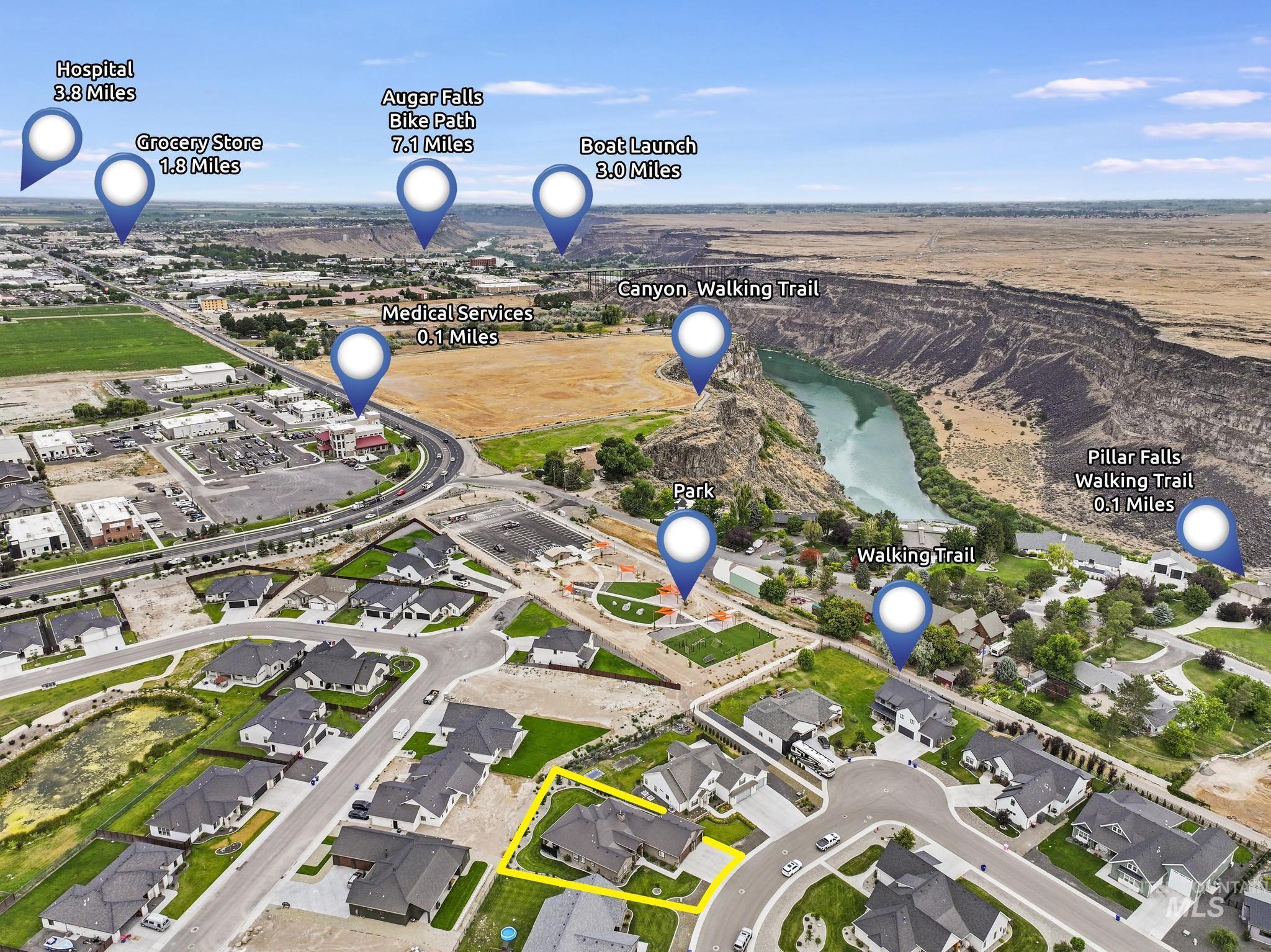1529 Clear Creek Loop Property Photo 2