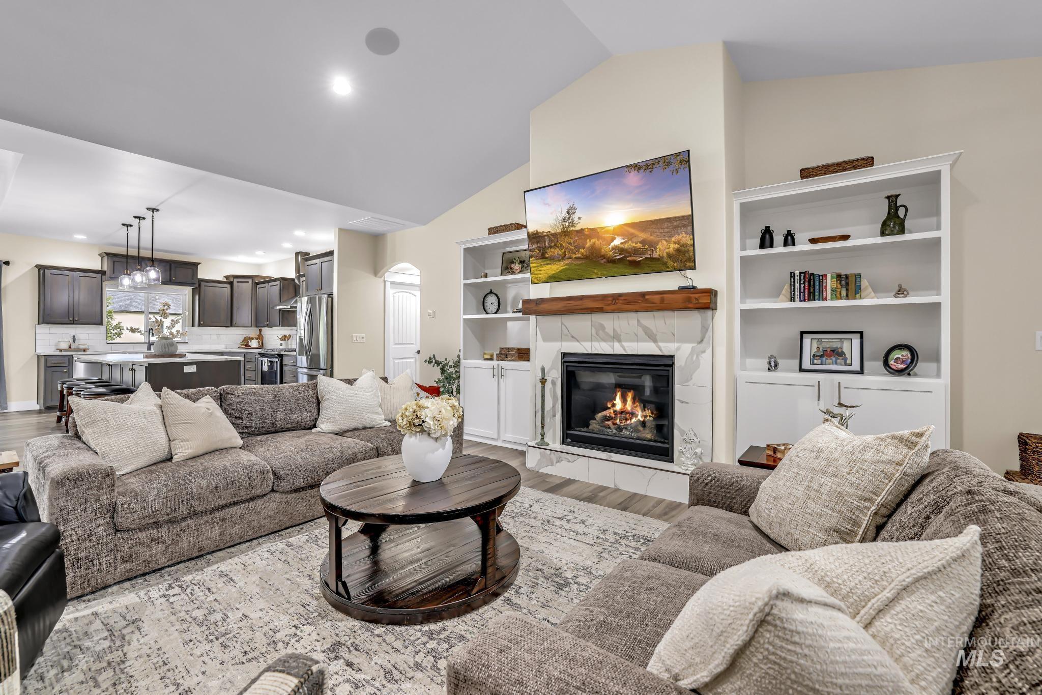 1529 Clear Creek Loop Property Photo 8