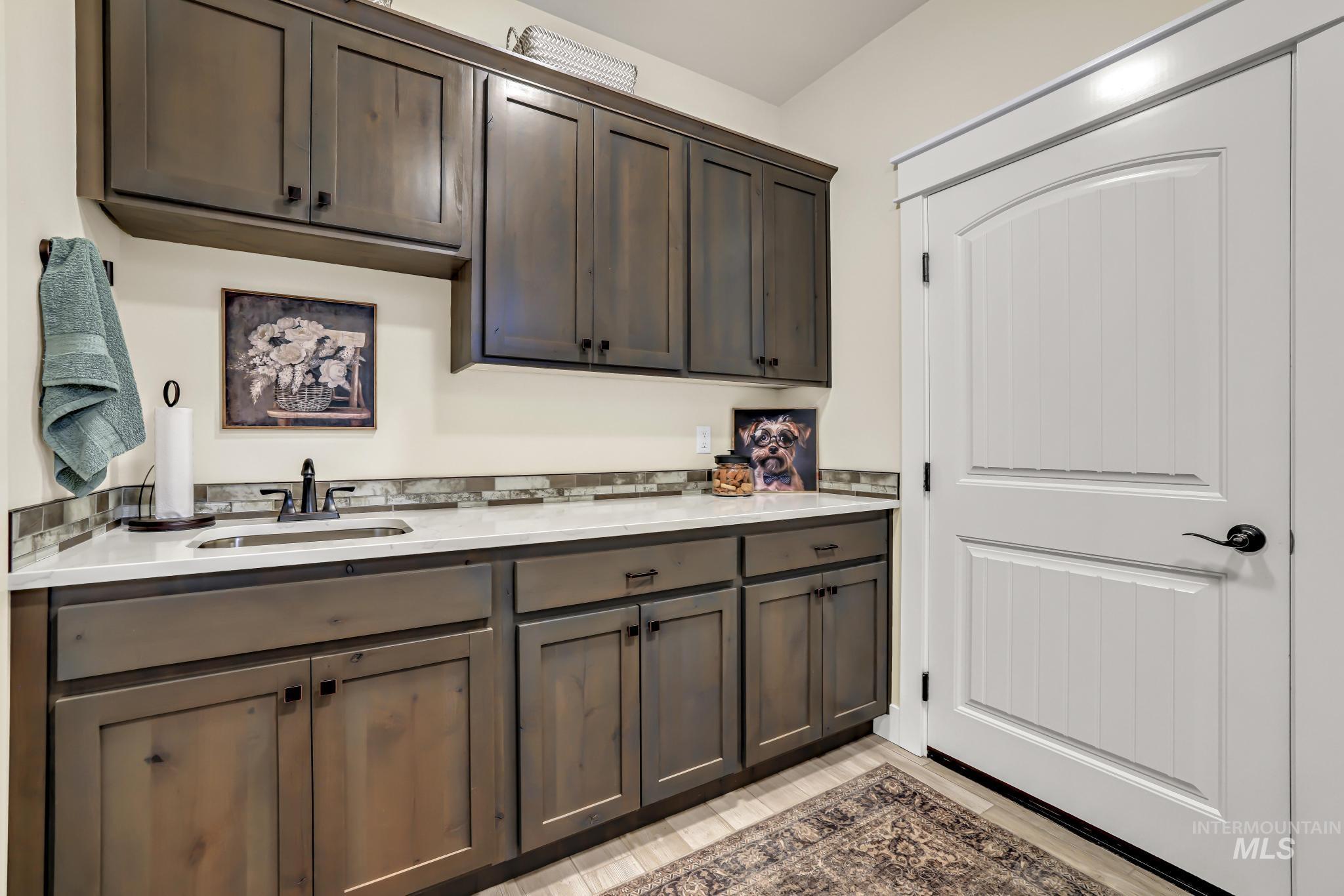 1529 Clear Creek Loop Property Photo 24