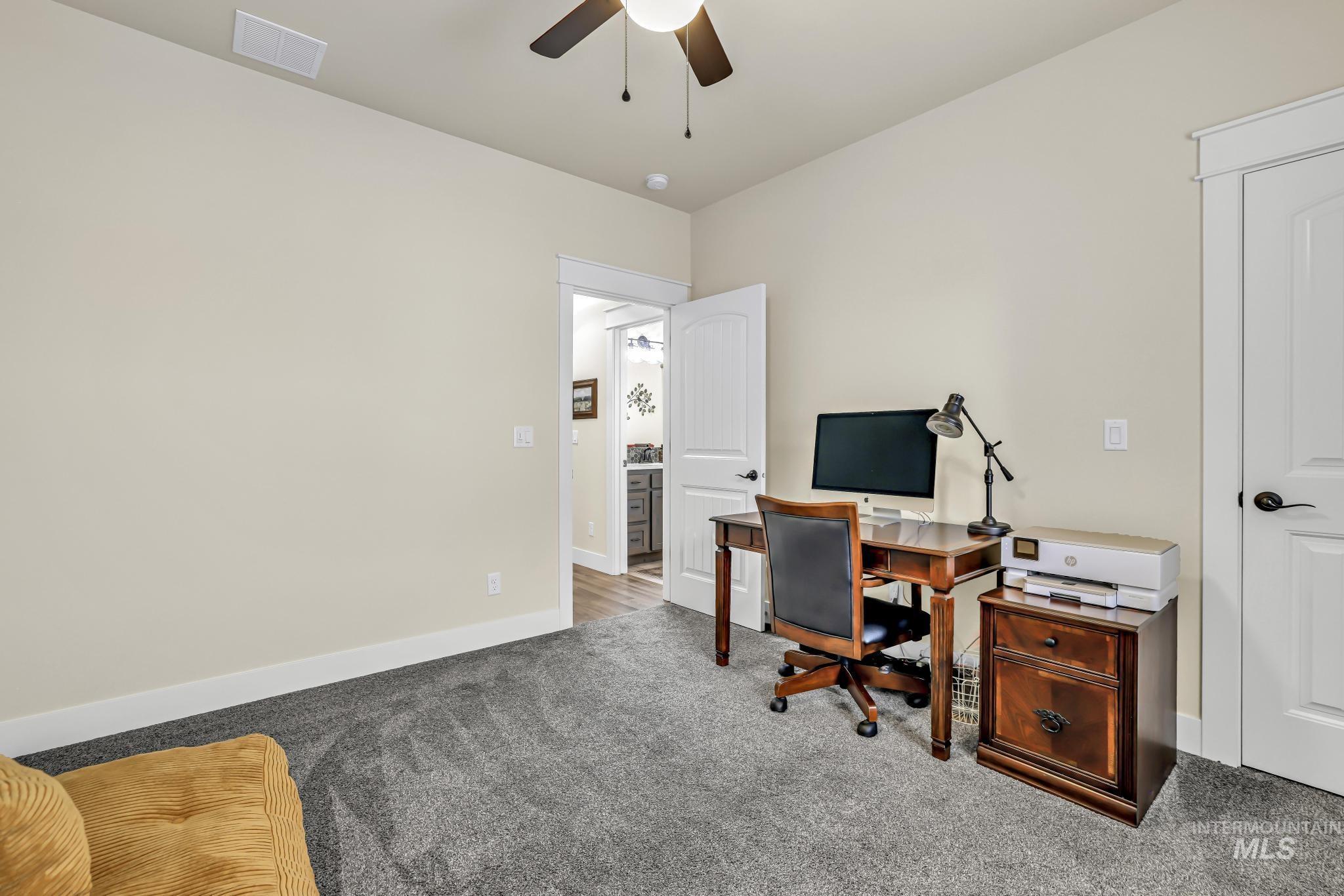 1529 Clear Creek Loop Property Photo 28