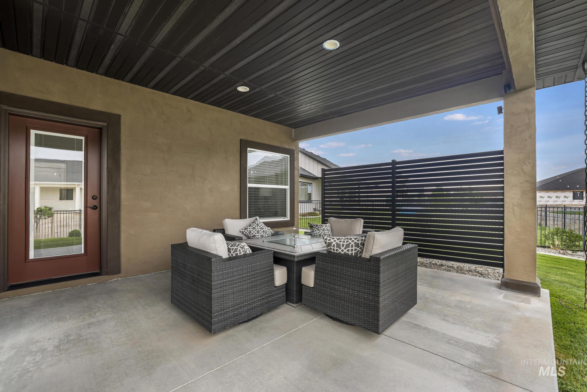 1529 Clear Creek Loop Property Photo 39