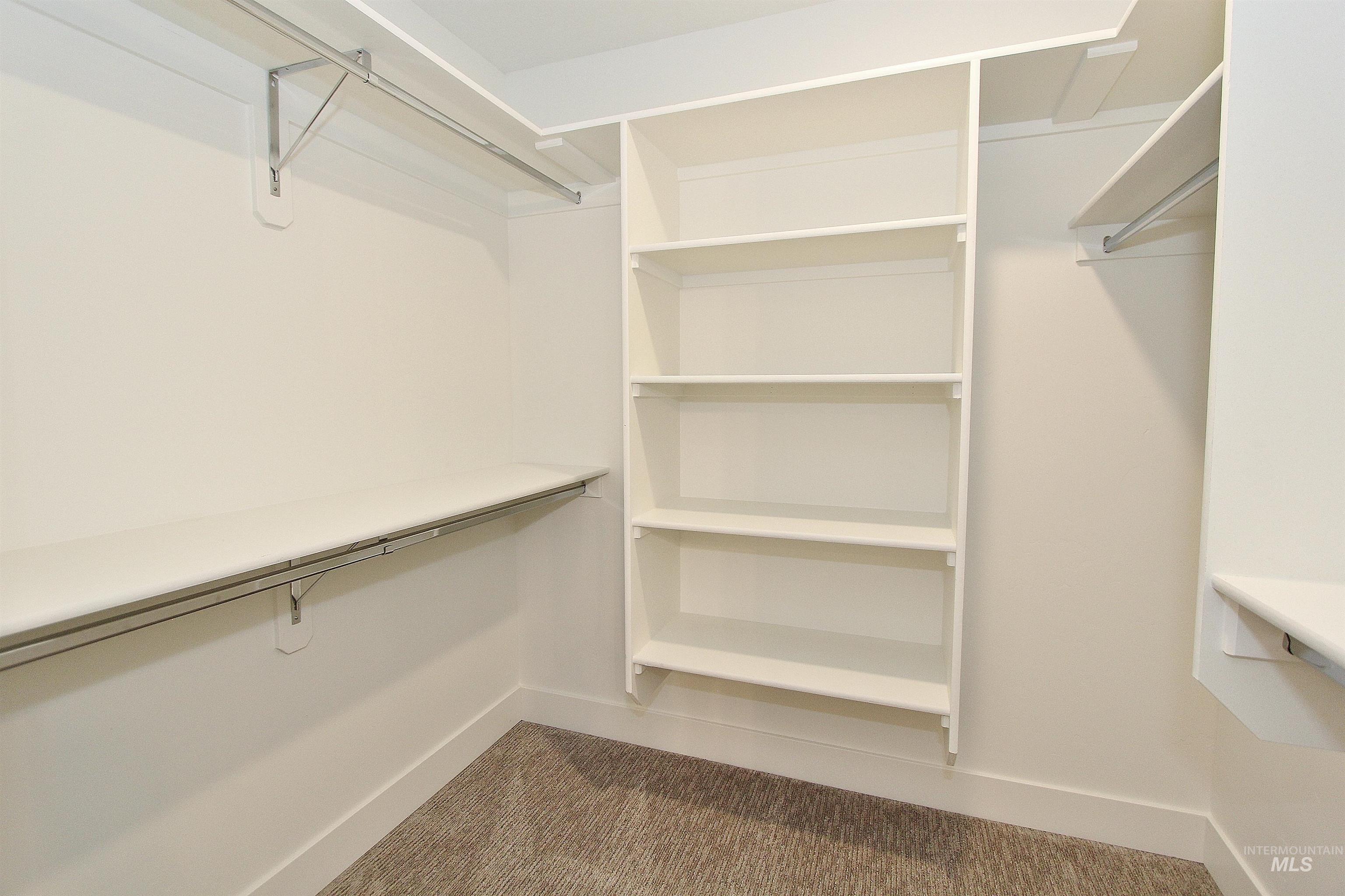 5044 E Woodward Ln Property Photo 14