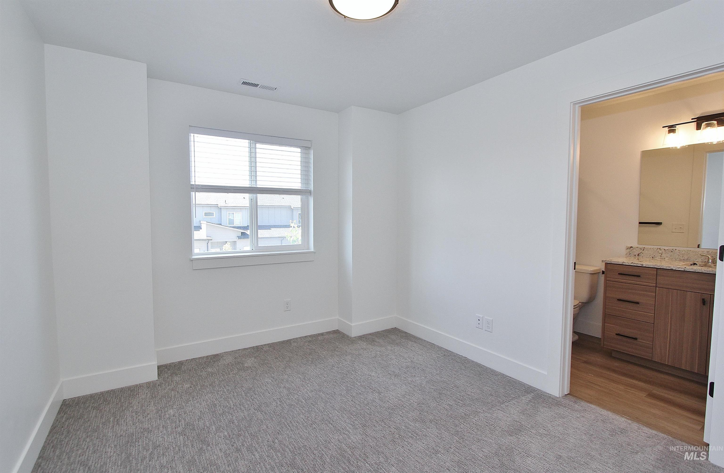 5044 E Woodward Ln Property Photo 15
