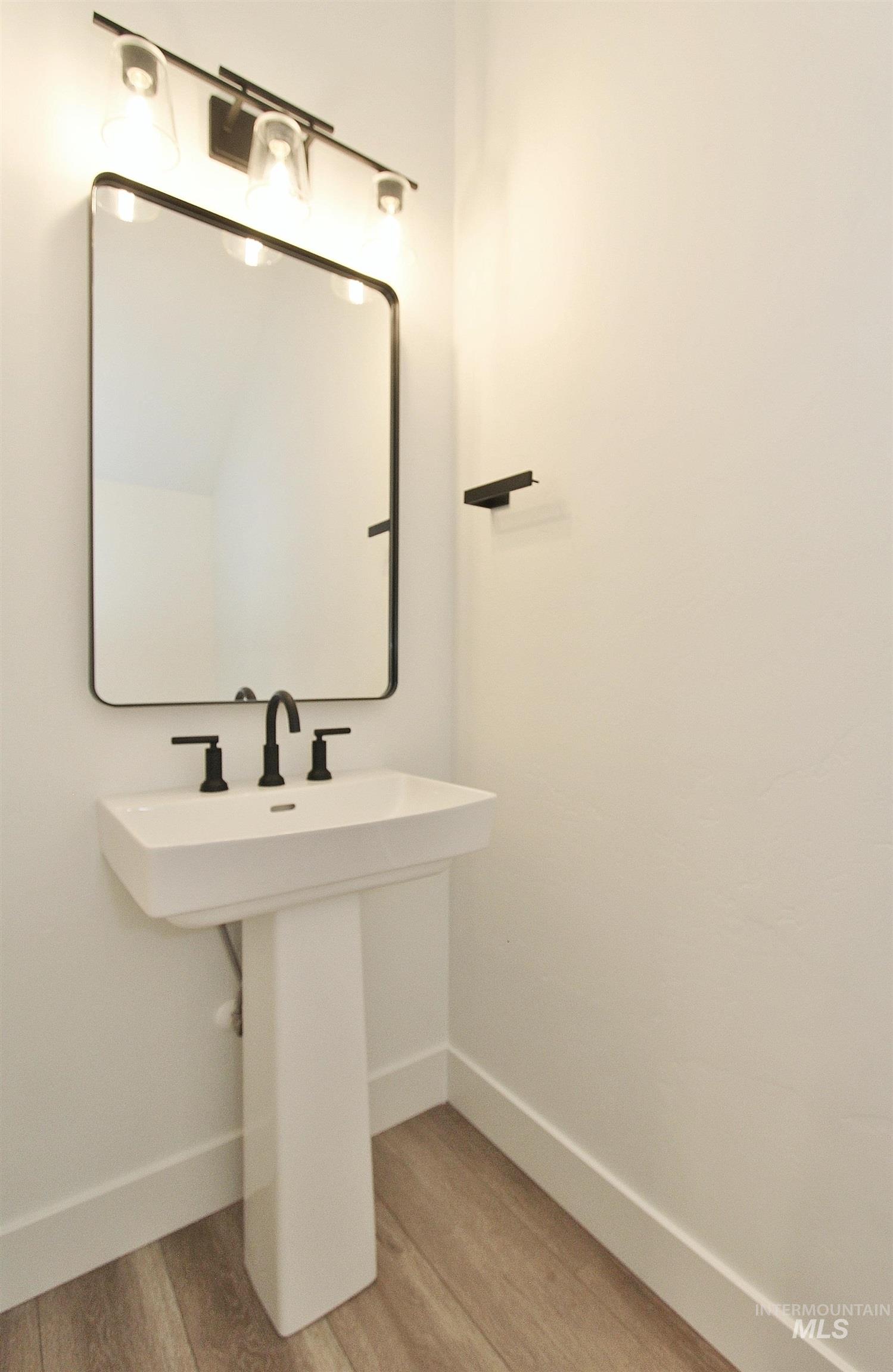 5044 E Woodward Ln Property Photo 18