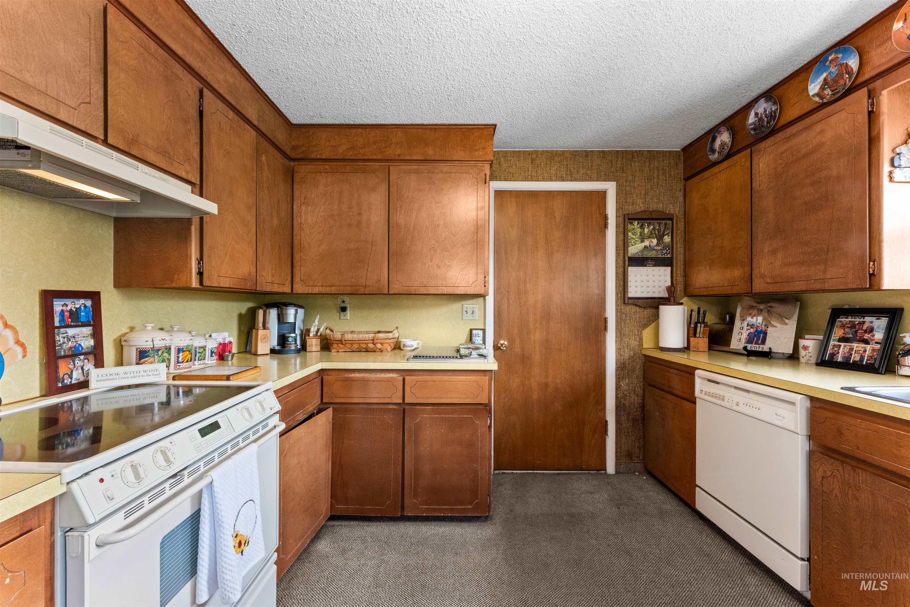 7711 Spring Dr Property Photo 27