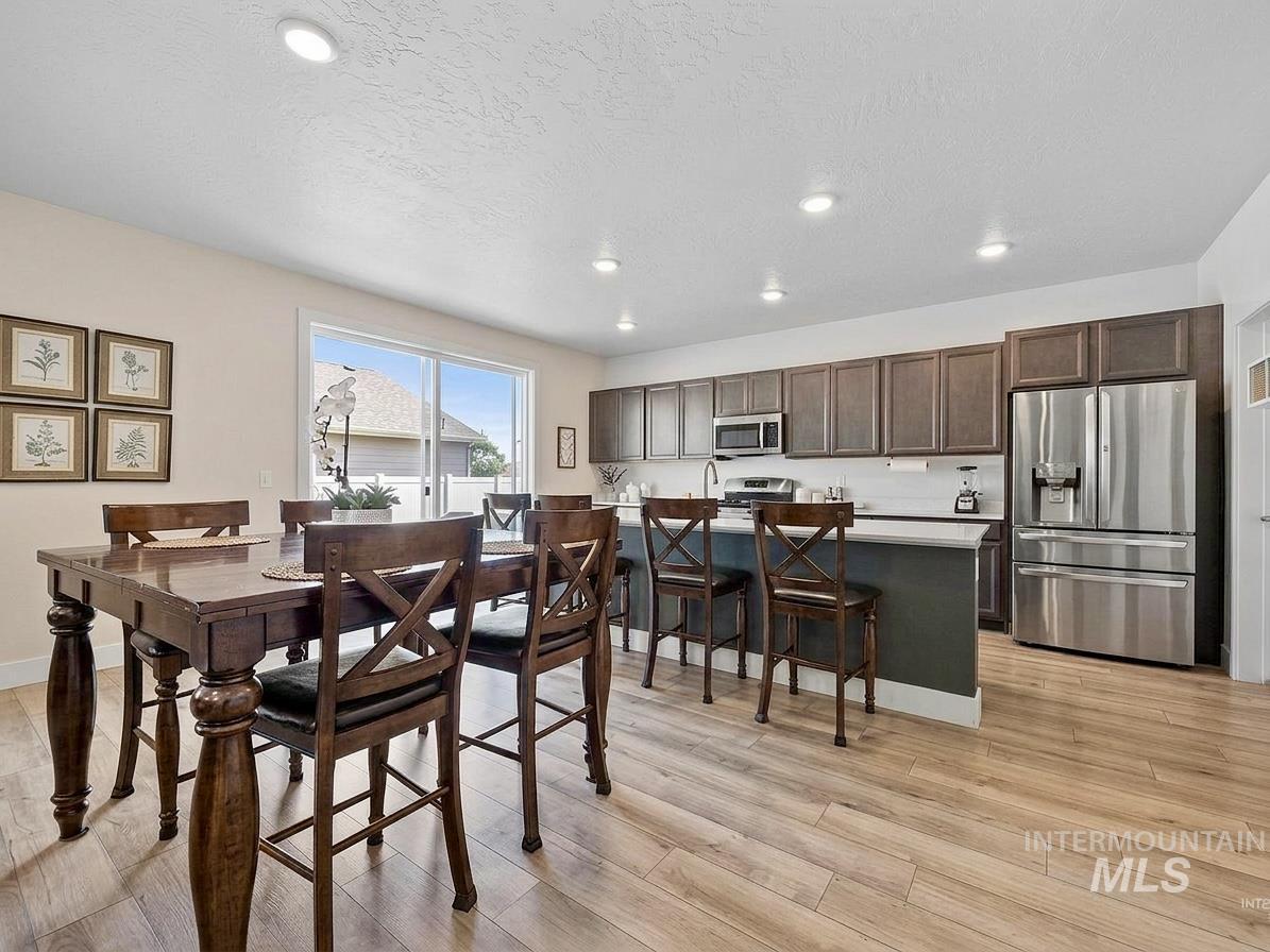 3282 E Mossy Cove St Property Photo 5