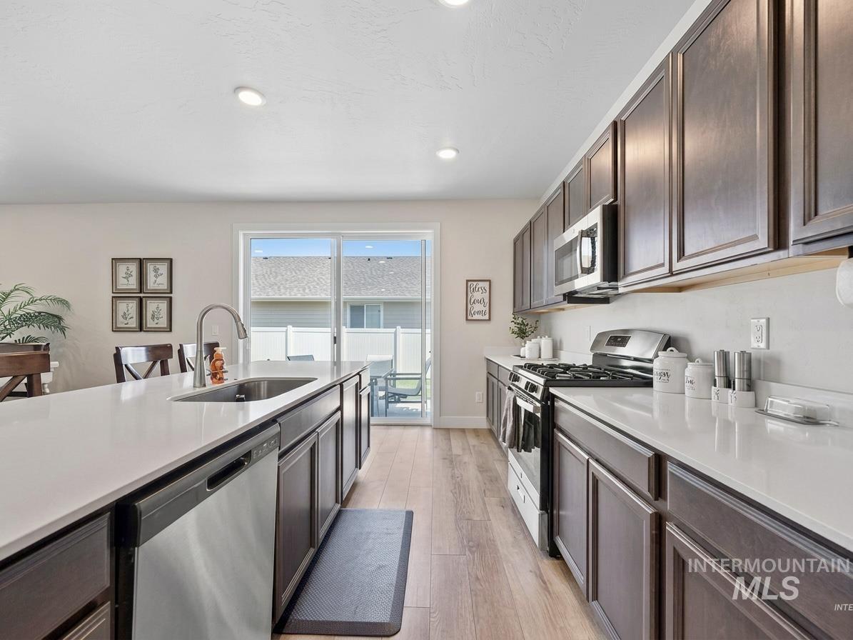3282 E Mossy Cove St Property Photo 6