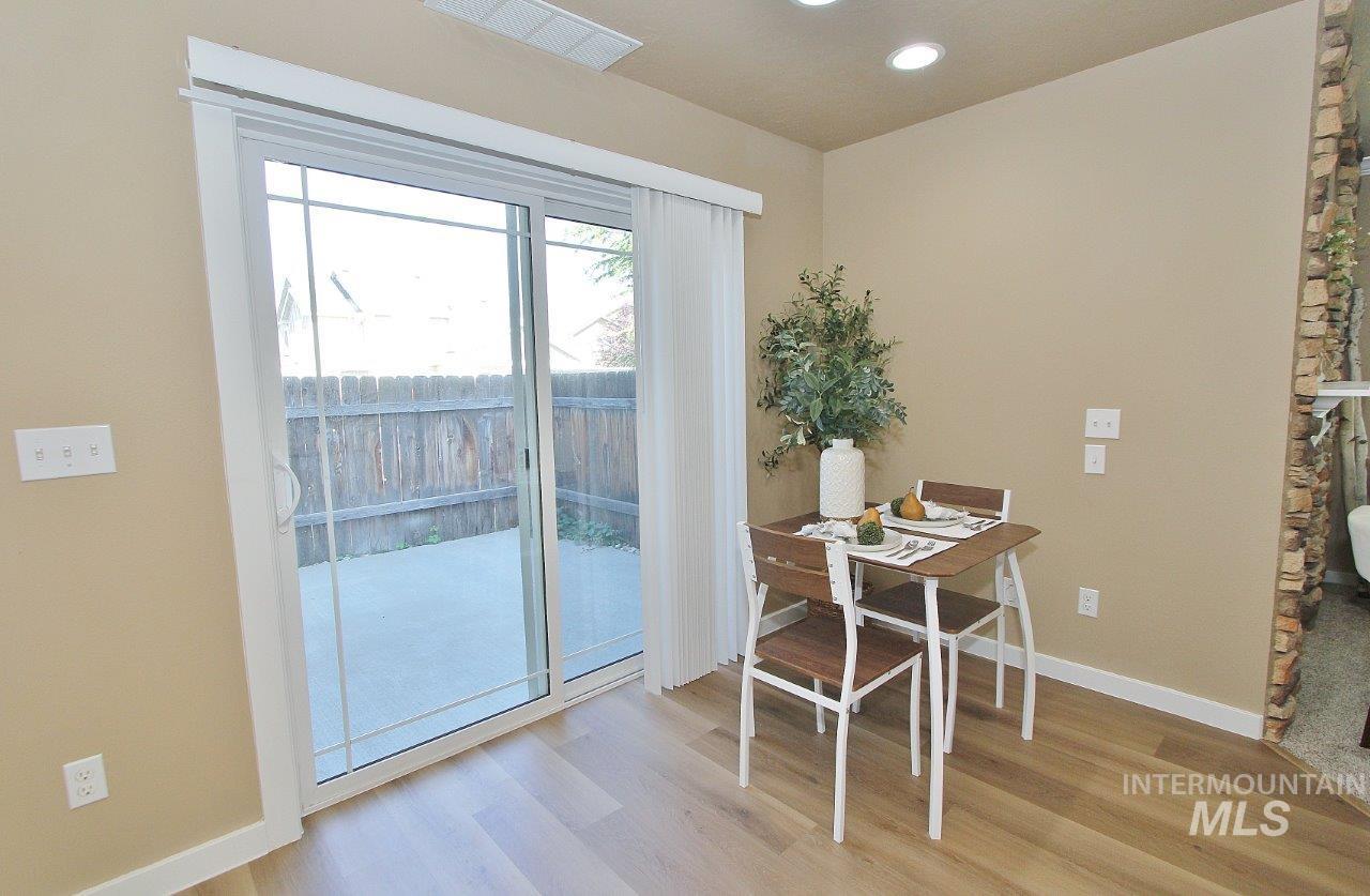 9143 W Brogan Property Photo 7