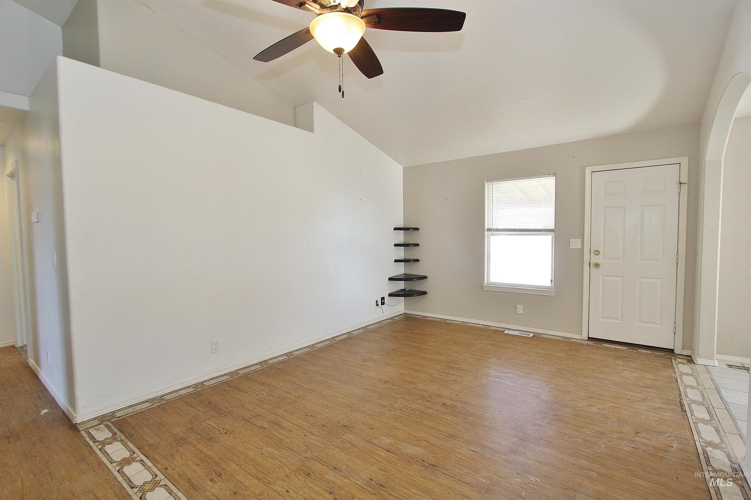 54 S Lollipop Dr. Property Photo 3