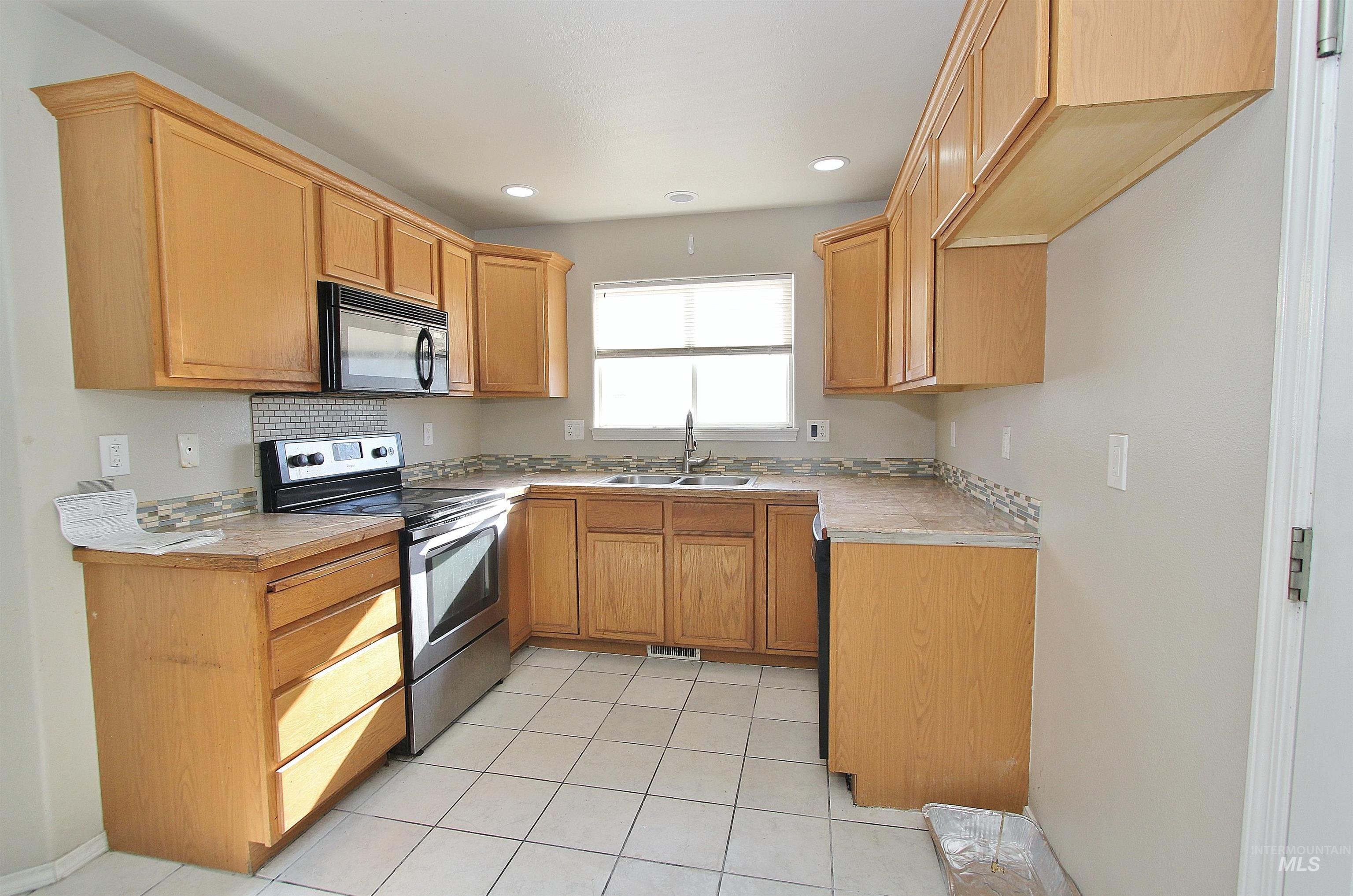 54 S Lollipop Dr. Property Photo 8