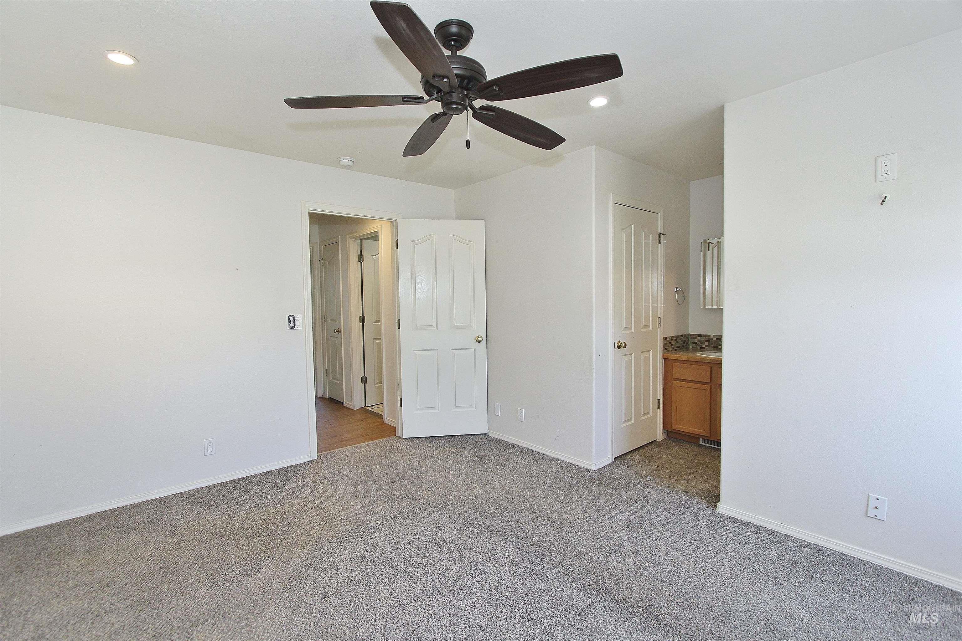 54 S Lollipop Dr. Property Photo 13