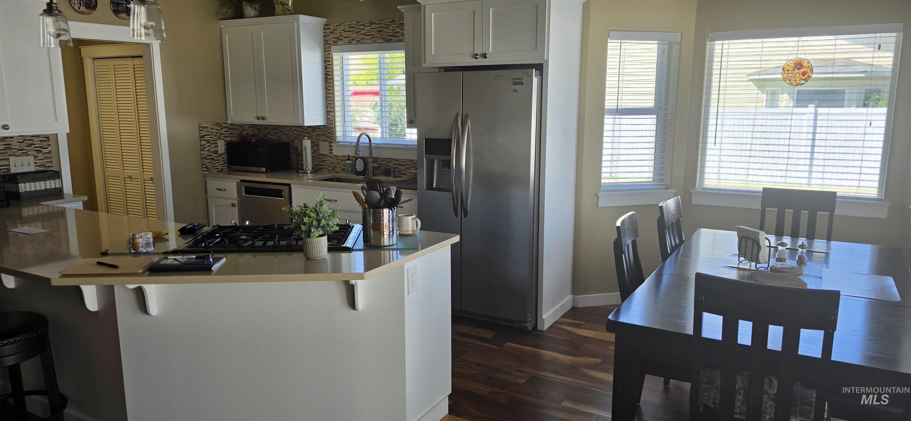 735 16th Property Photo 9