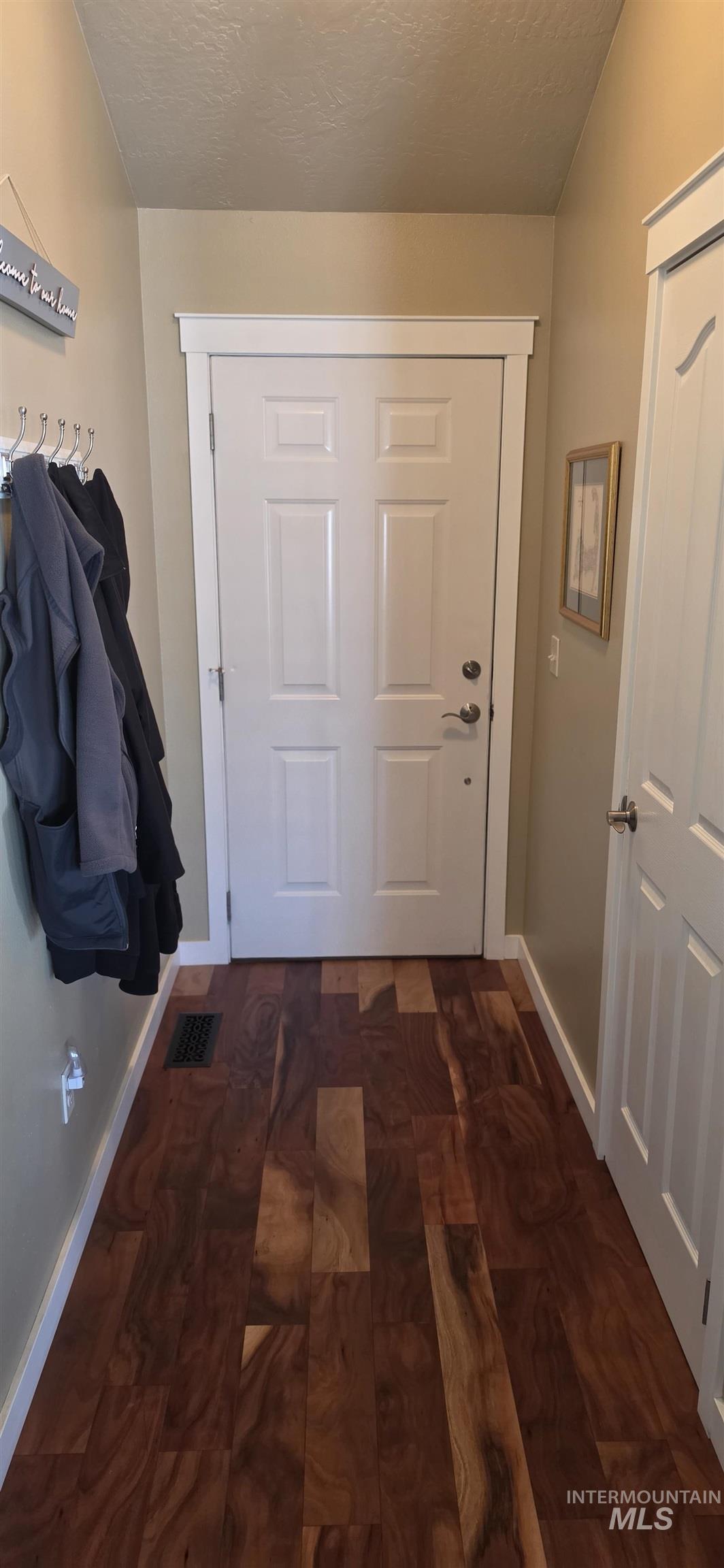 735 16th Property Photo 14