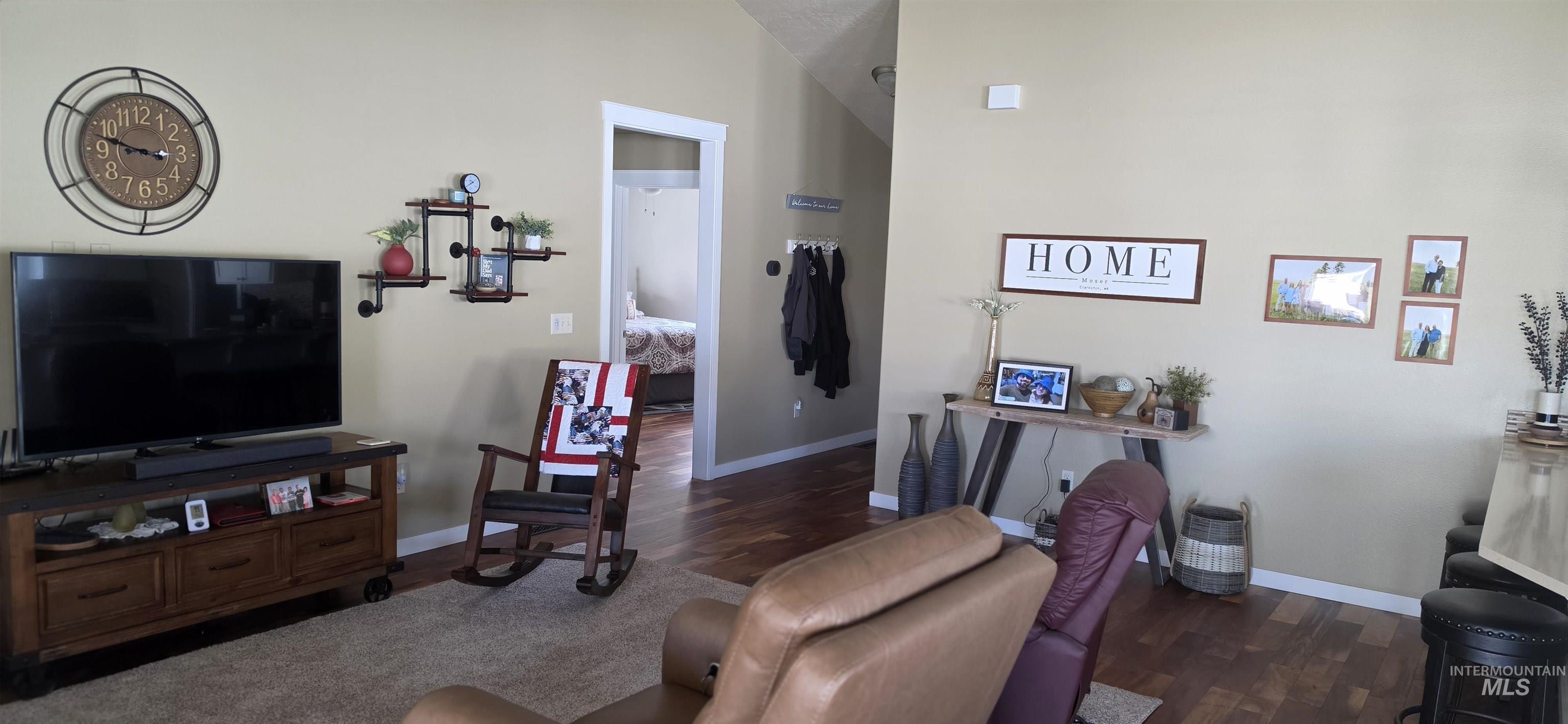 735 16th Property Photo 17