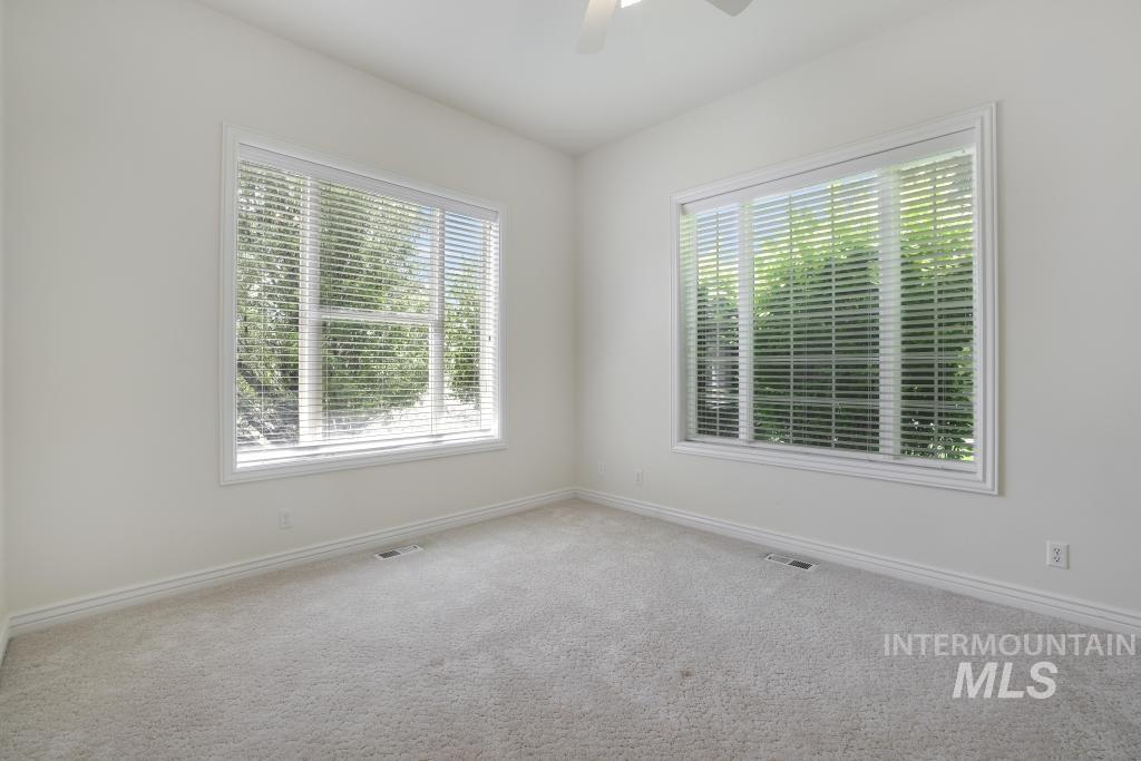 4098 Hidden Lakes Drive Property Photo 14