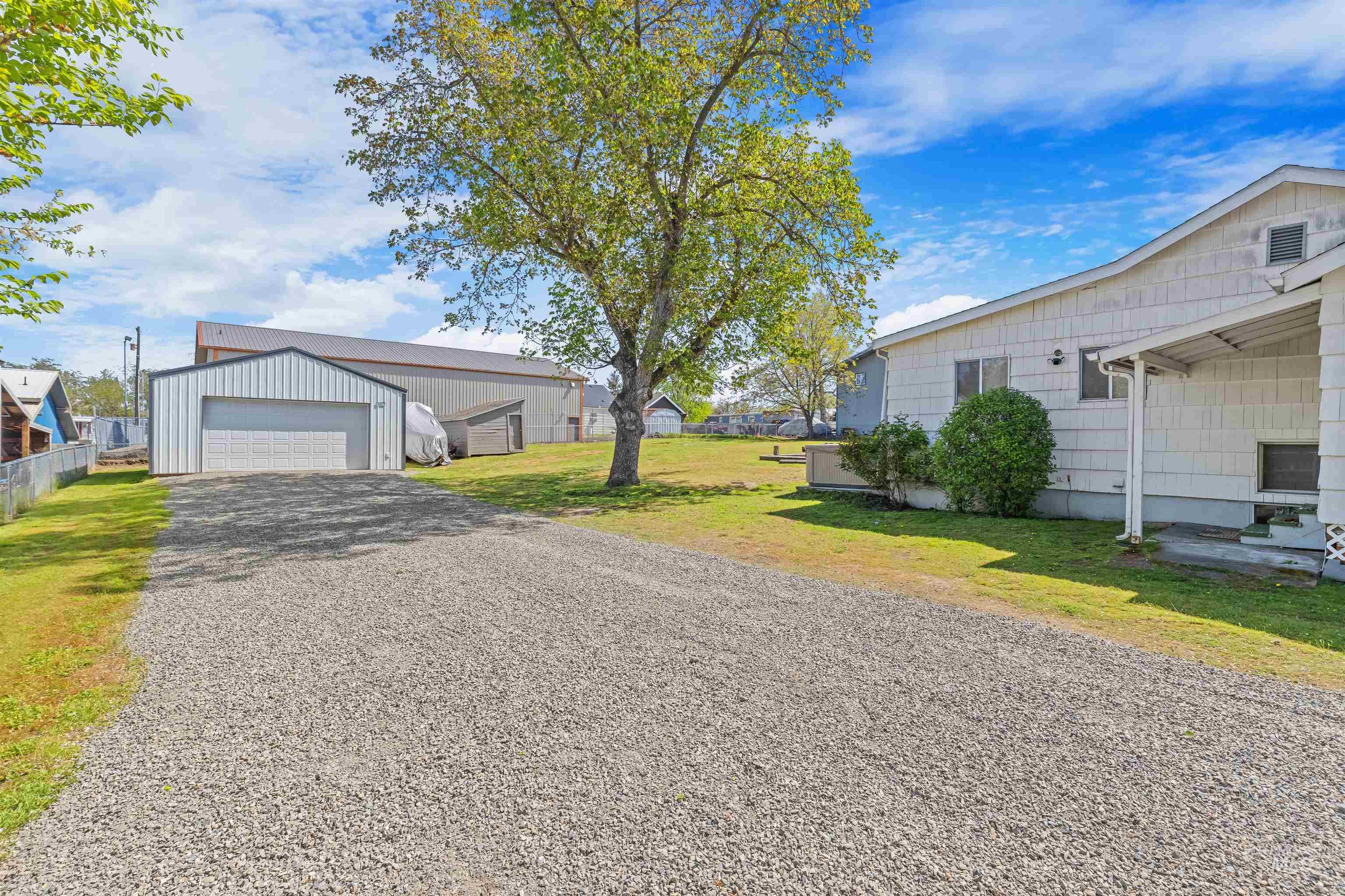 1047 Francis Street Property Photo 1