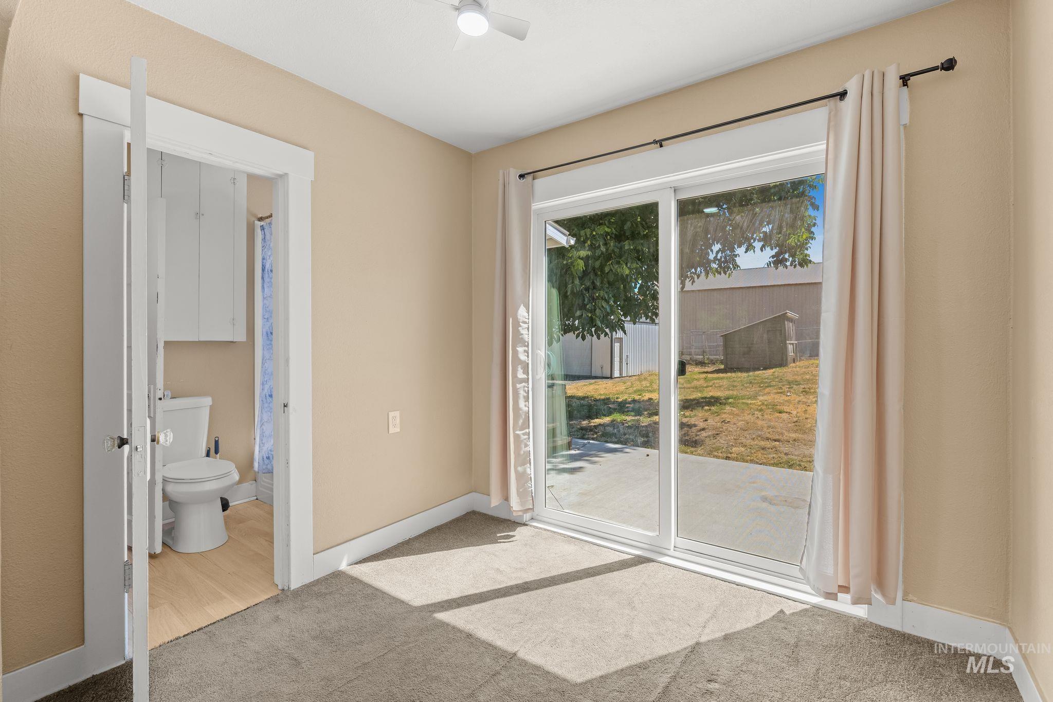 1047 Francis Street Property Photo 9