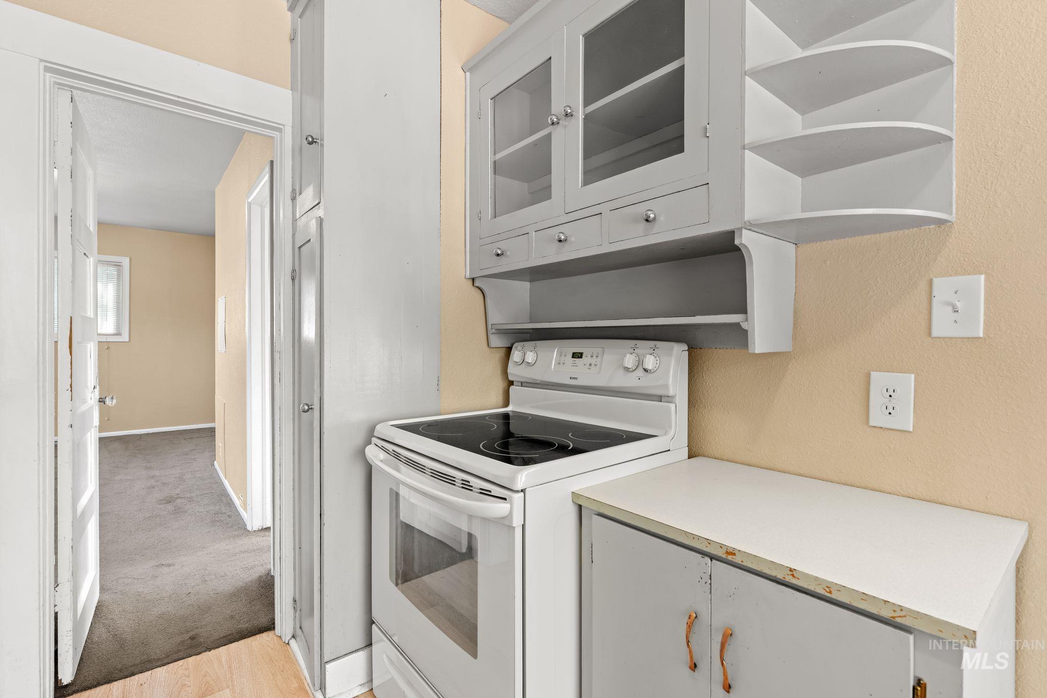 1047 Francis Street Property Photo 17