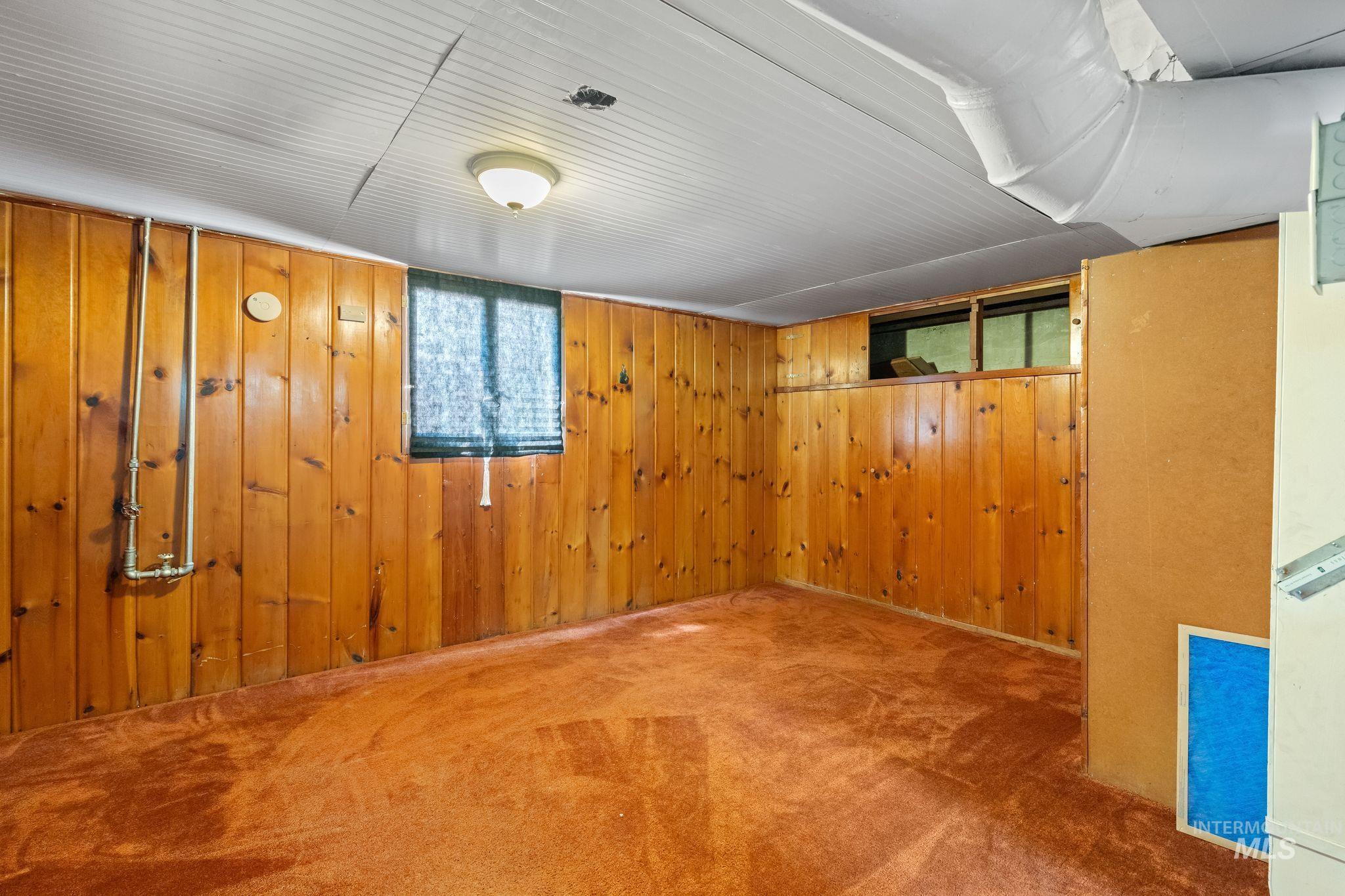 1047 Francis Street Property Photo 29