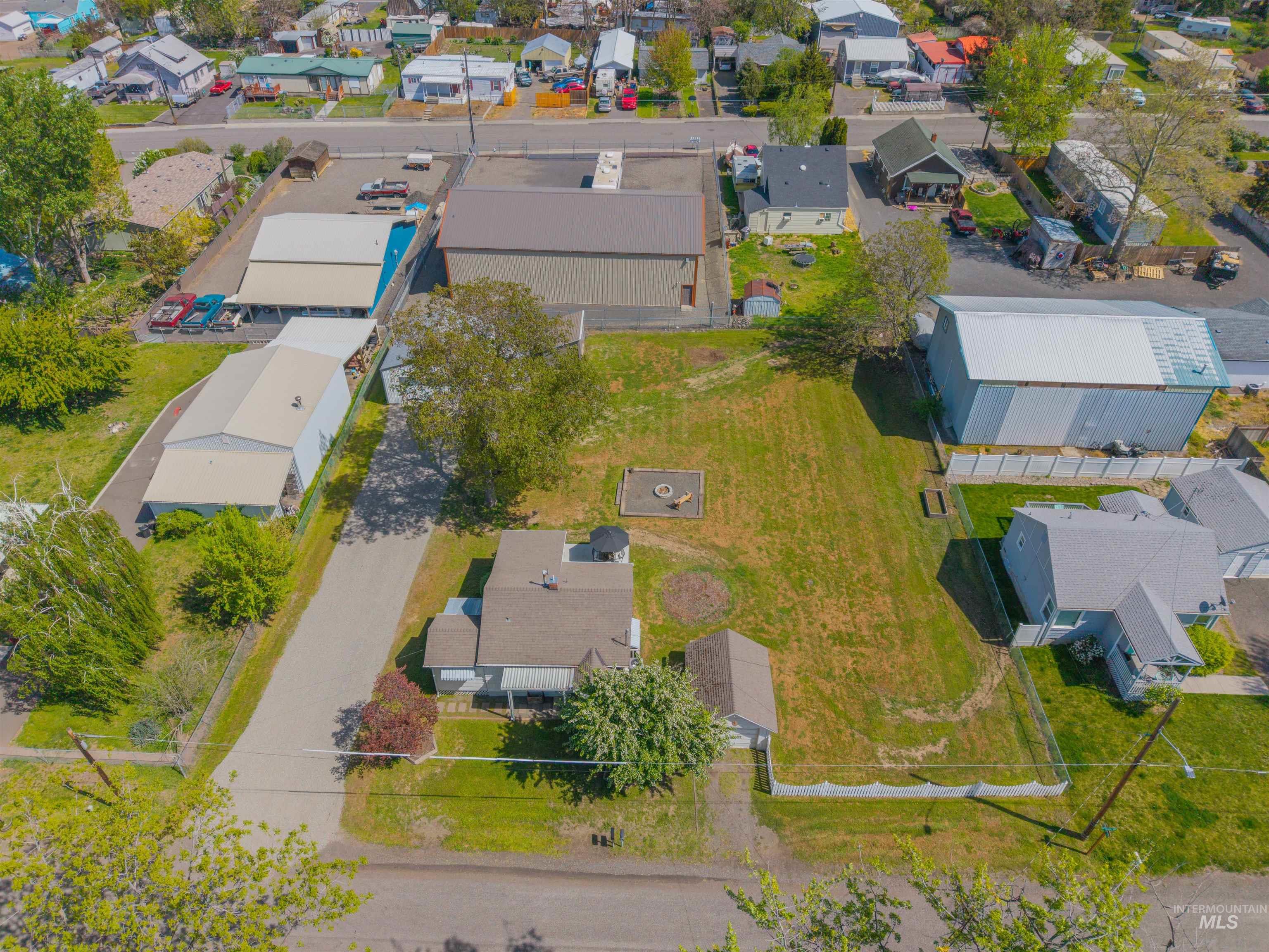 1047 Francis Street Property Photo 43