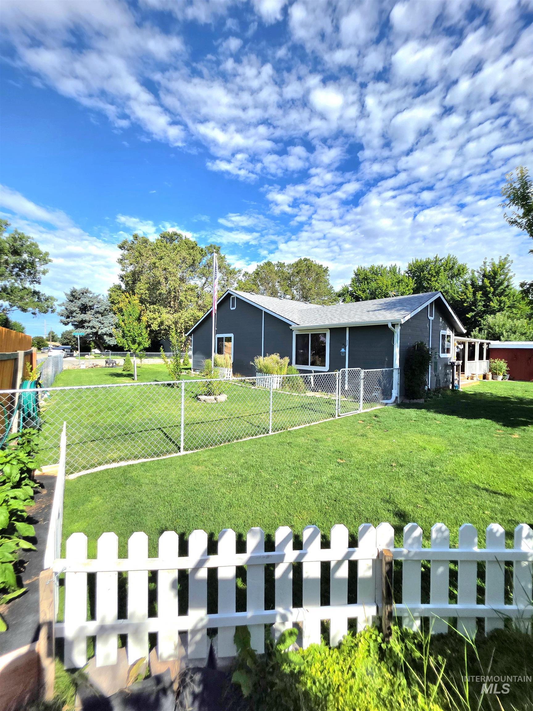 123 S Campbell Ave Property Photo 44