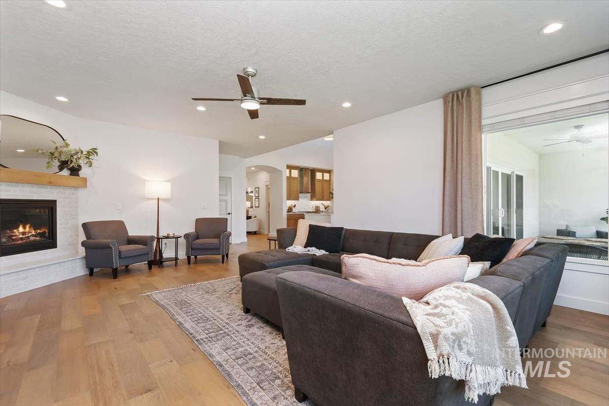 1008 E Osorno Dr Property Photo 10