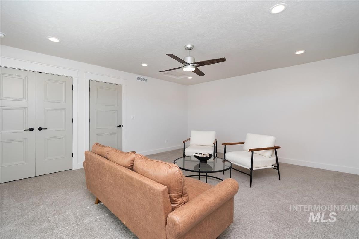 1008 E Osorno Dr Property Photo 28
