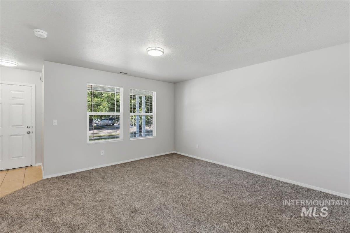 17676 N Armstead Ave Property Photo 9