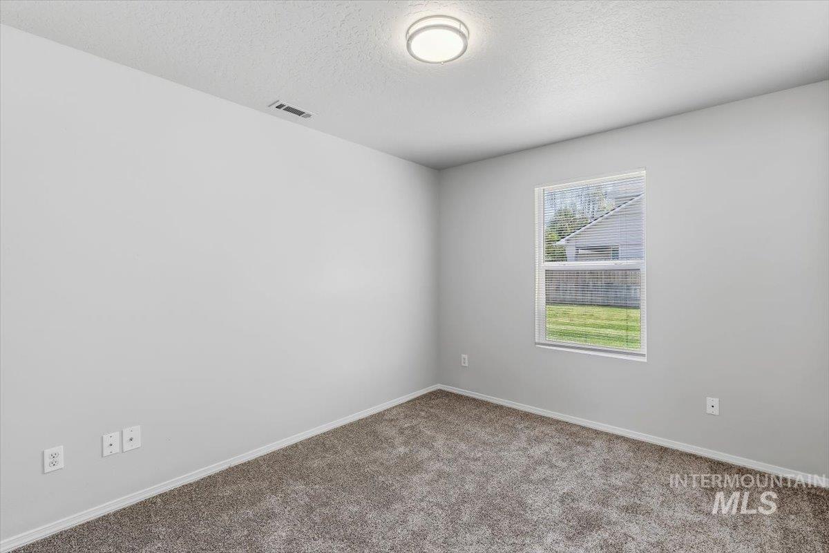 17676 N Armstead Ave Property Photo 12