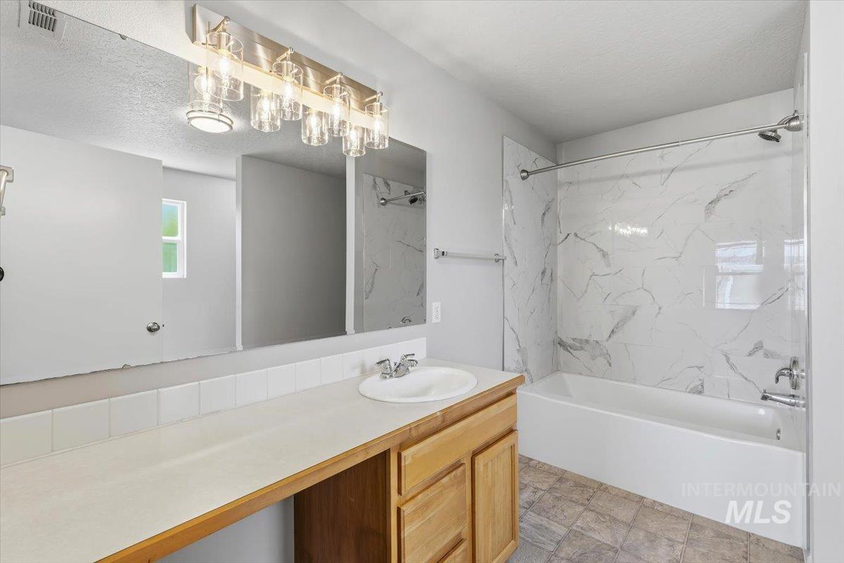 17676 N Armstead Ave Property Photo 19