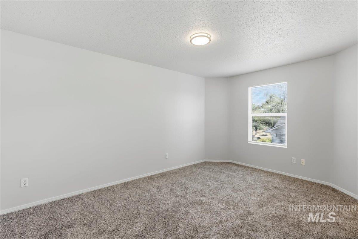 17676 N Armstead Ave Property Photo 24