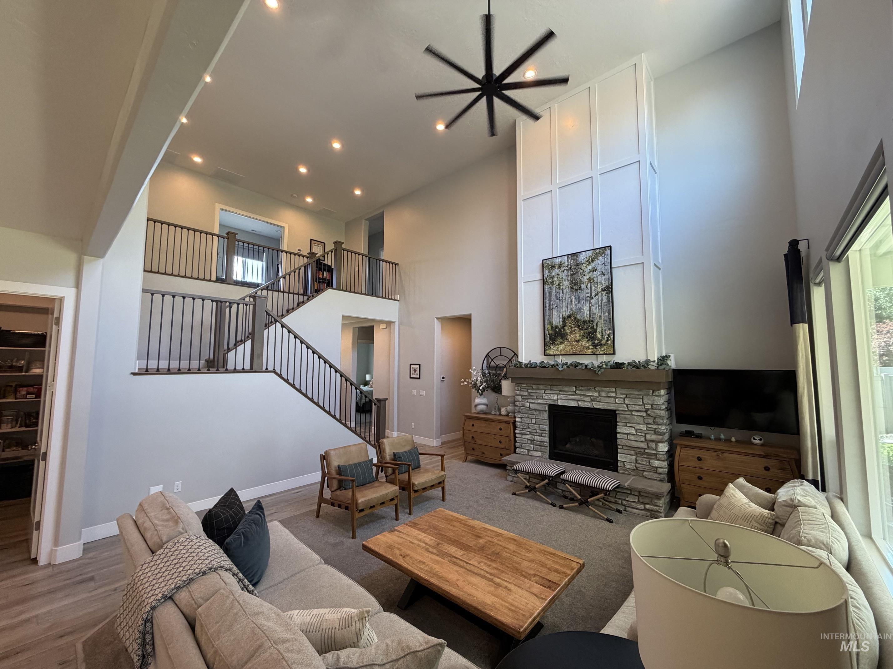 2624 E Lawton Drive Property Photo 4