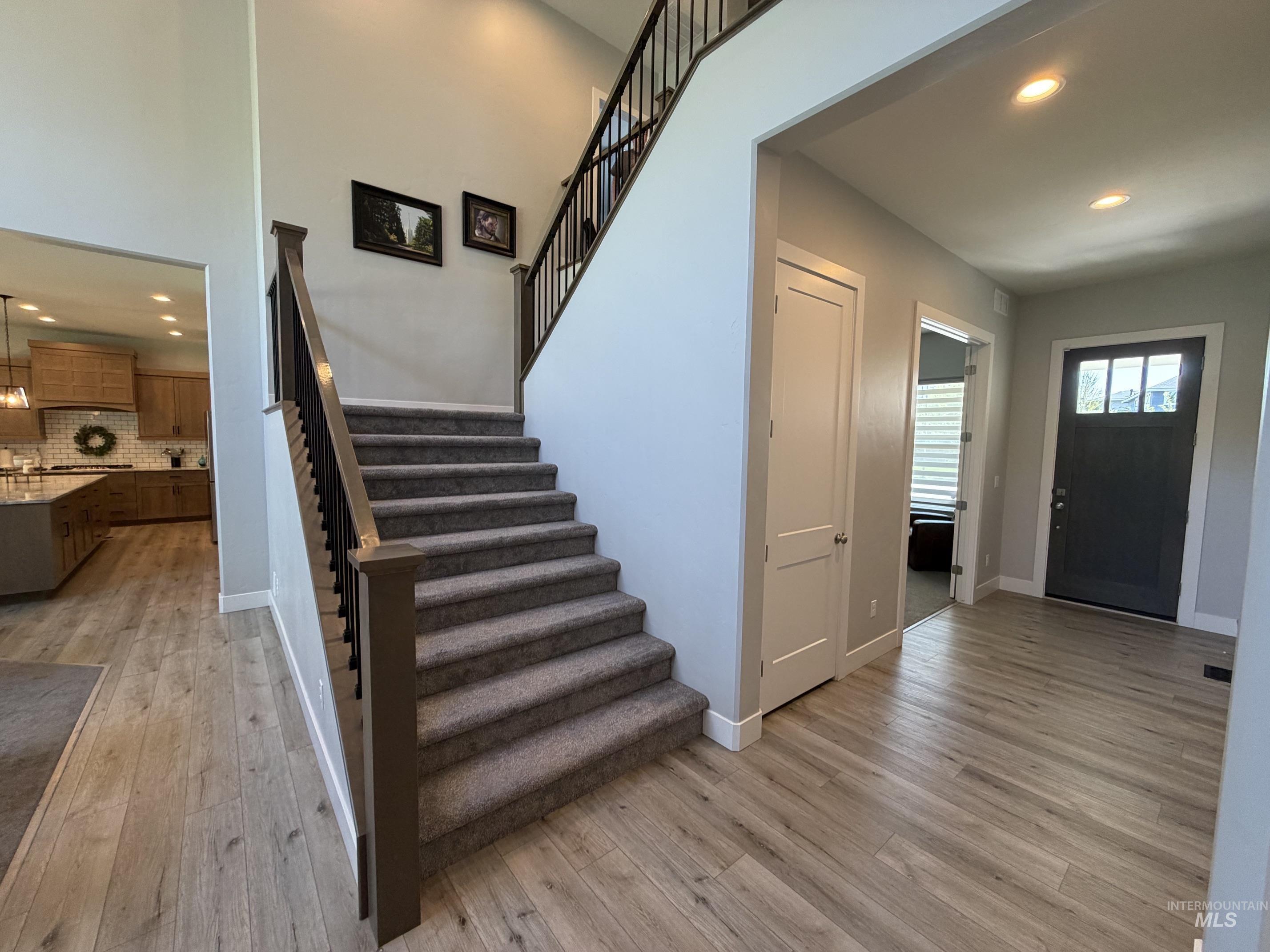2624 E Lawton Drive Property Photo 6