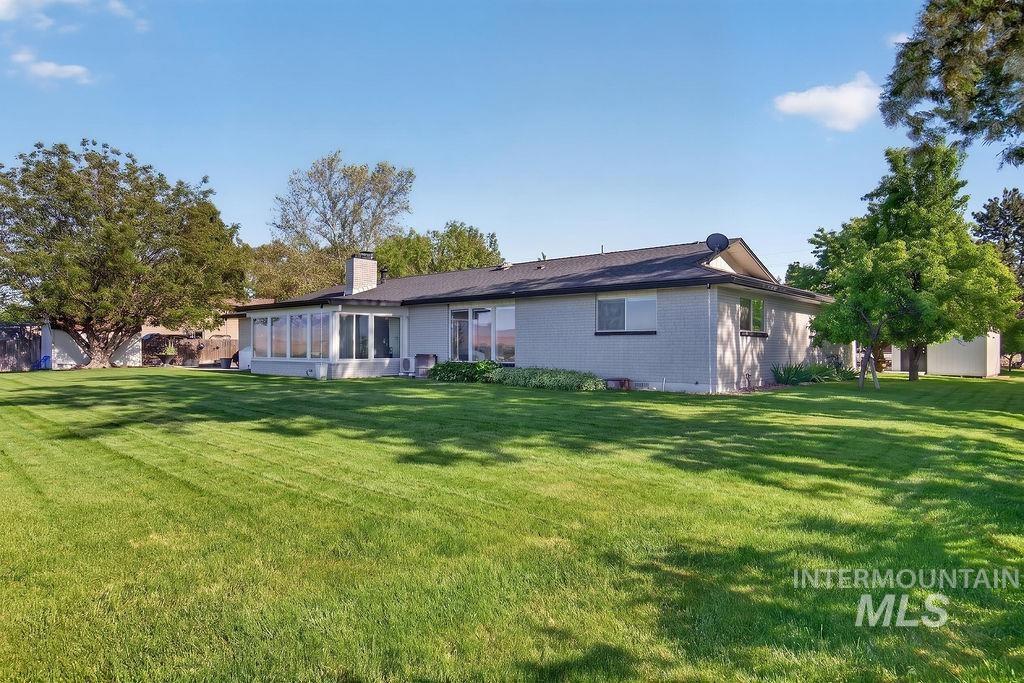4230 E Chinden Blvd Property Photo 5