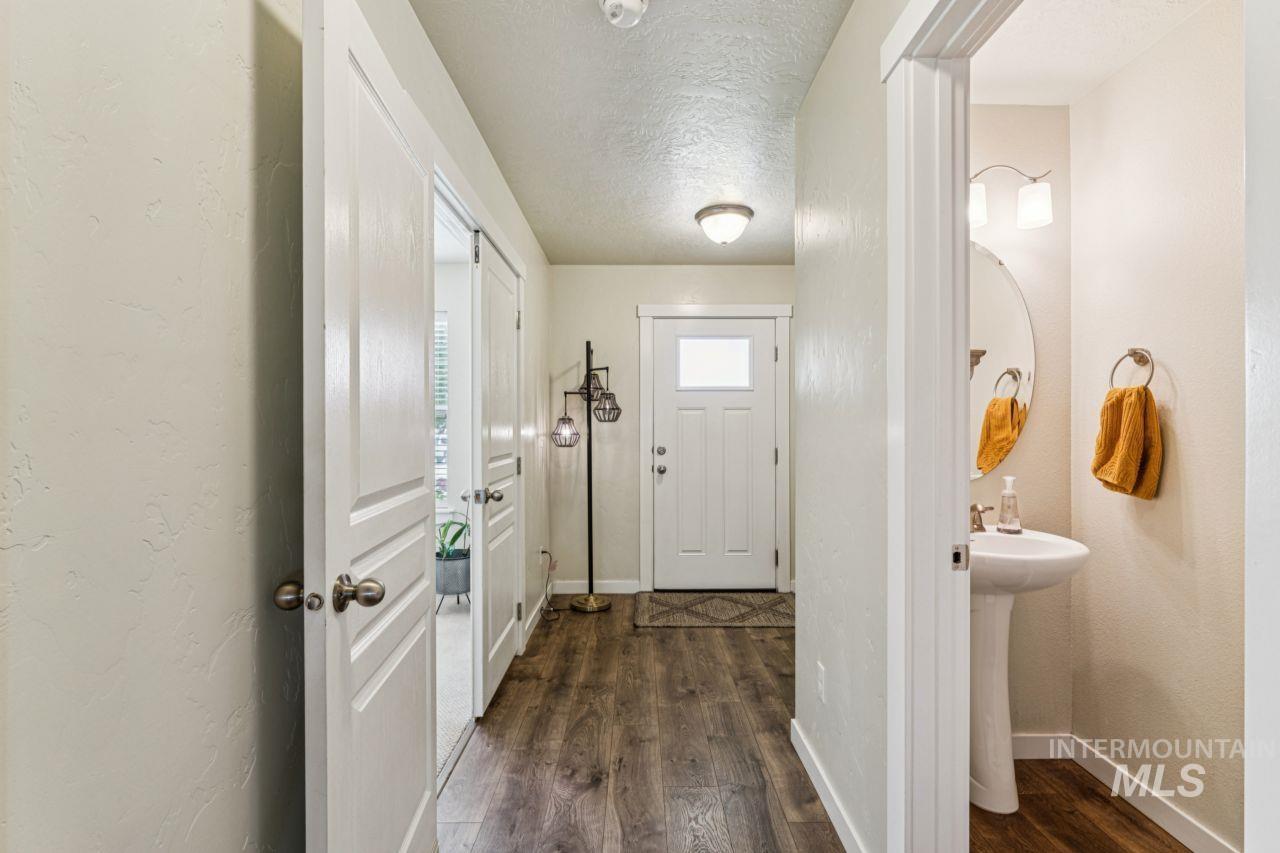 2381 Greenville Ave. Property Photo 5