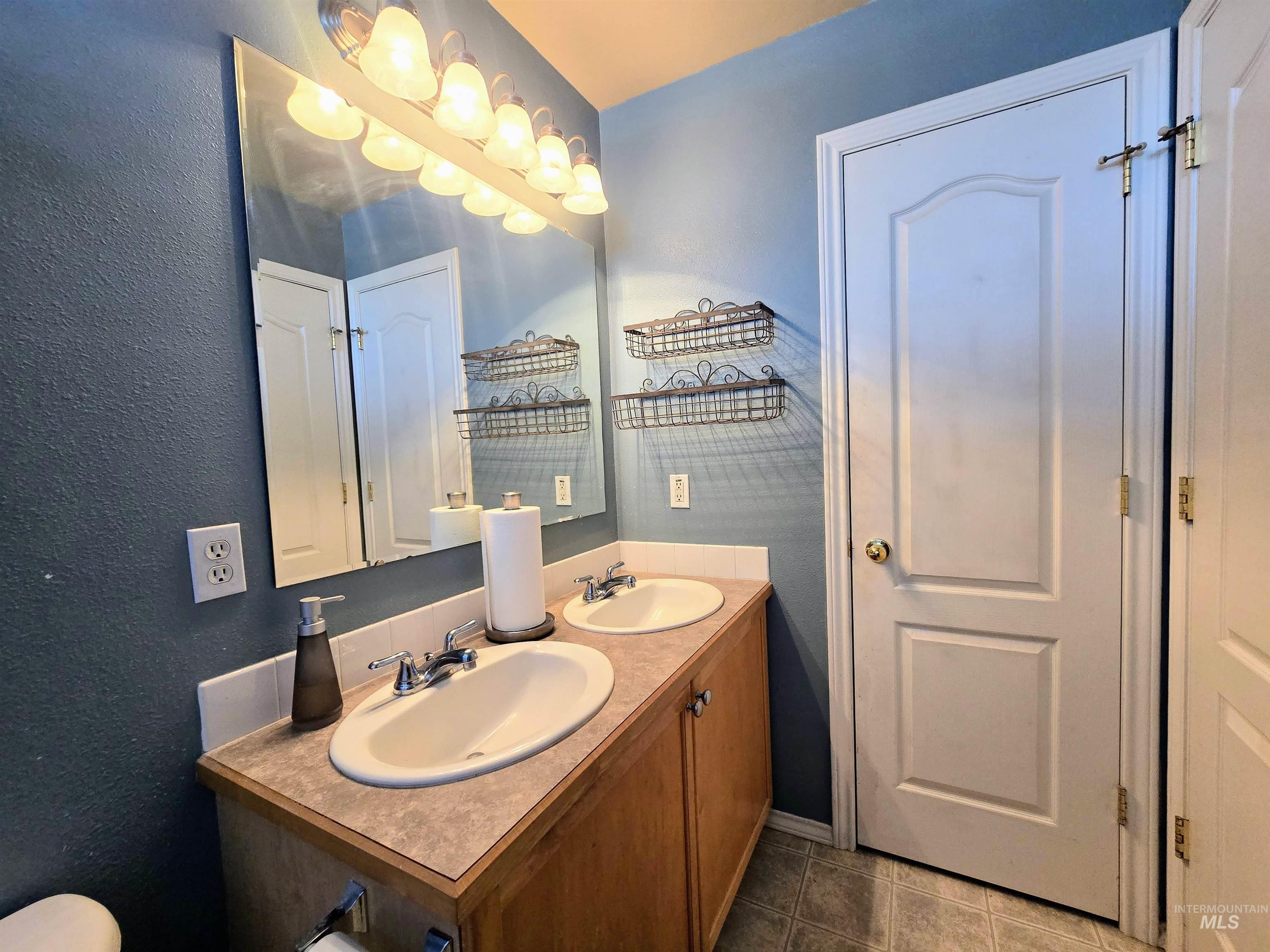 4336 W Niemann Dr Property Photo 30