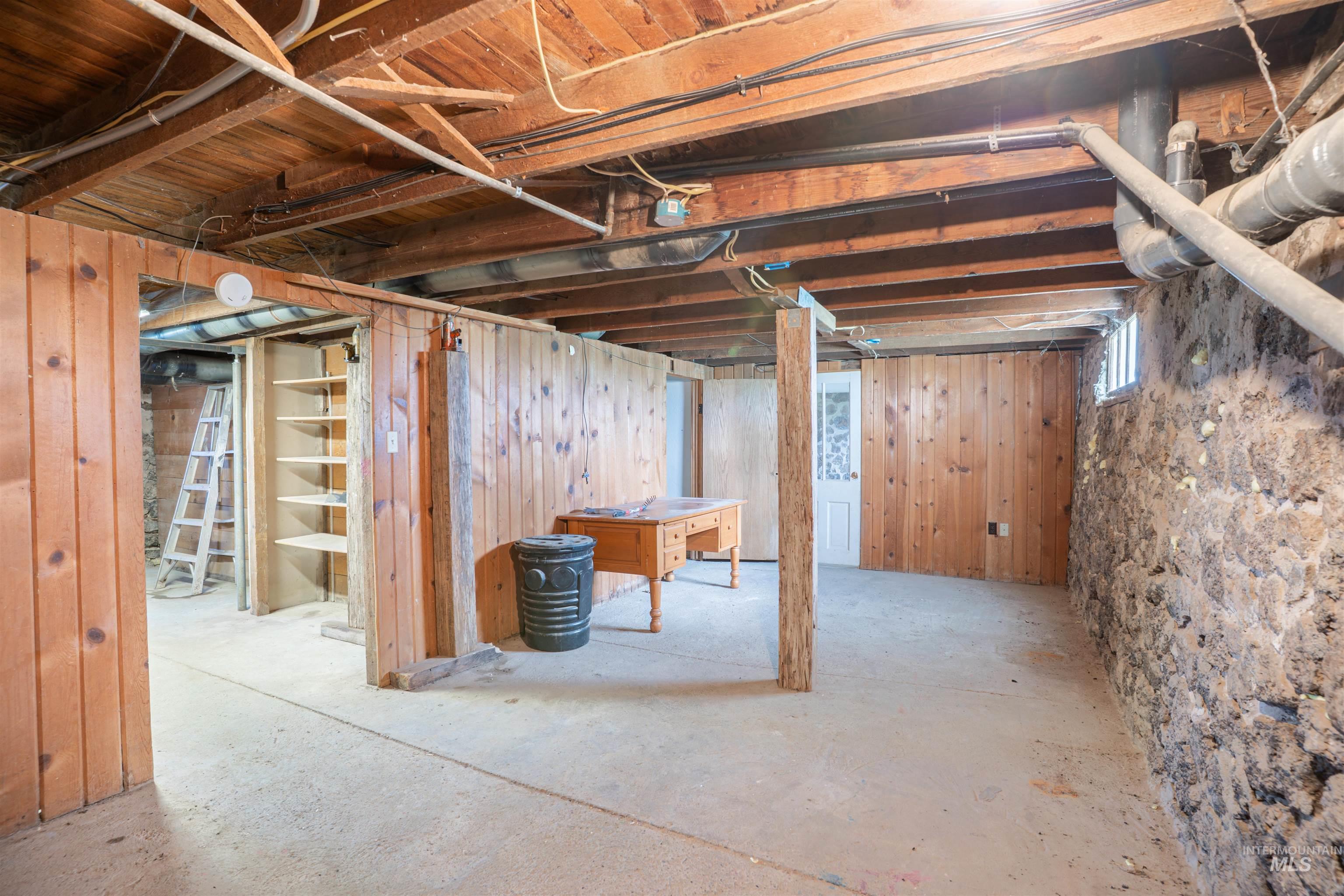 447 S 550 E Property Photo 24