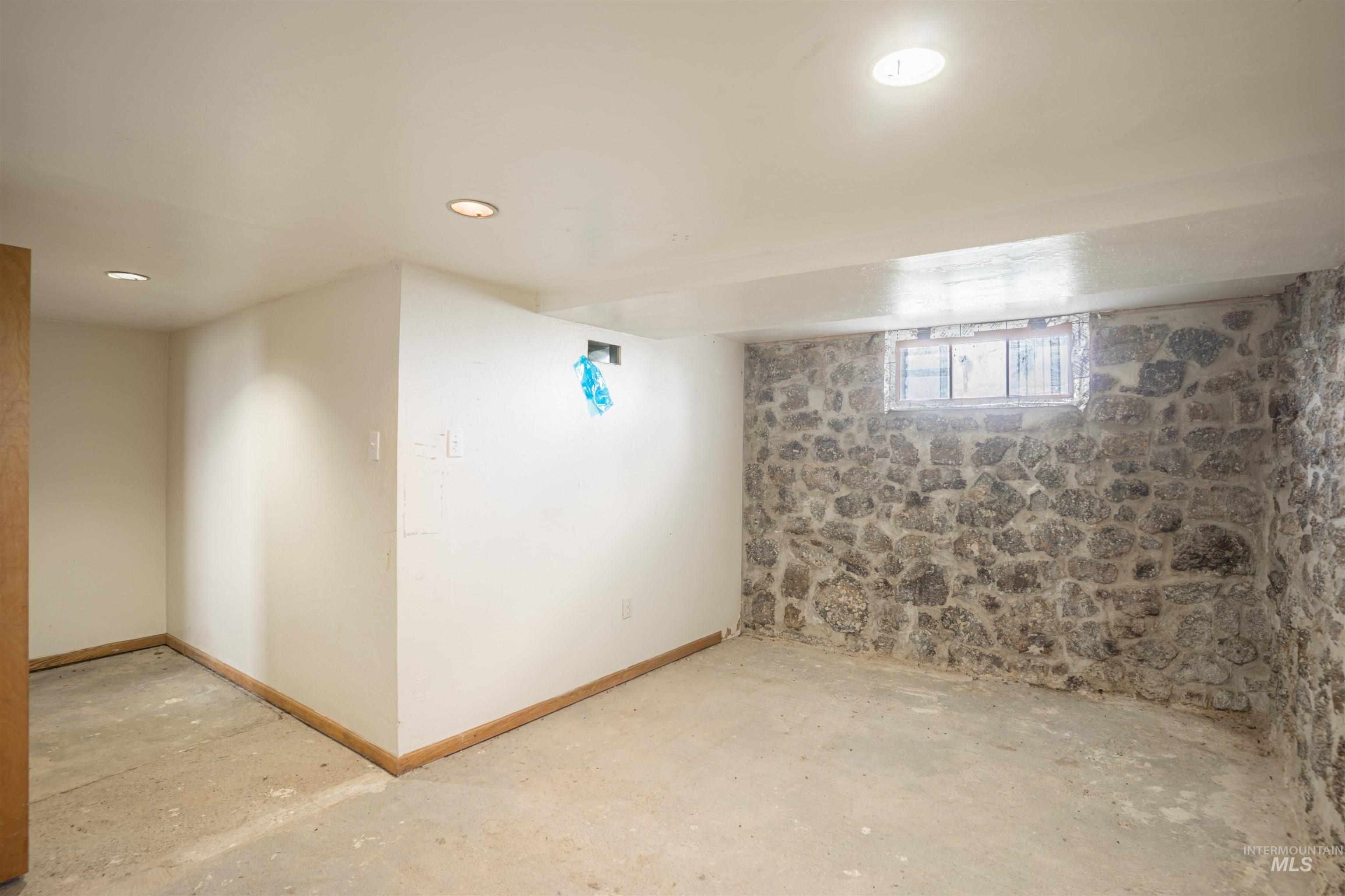 447 S 550 E Property Photo 26