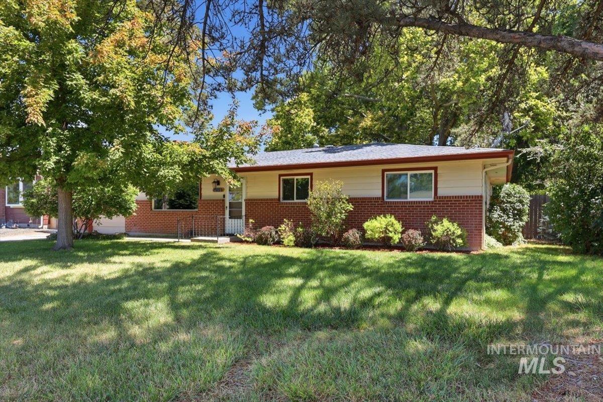 3205 College Ave Property Photo 1