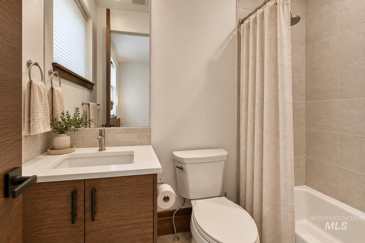 3862 N Sandpoint Way Property Photo 24