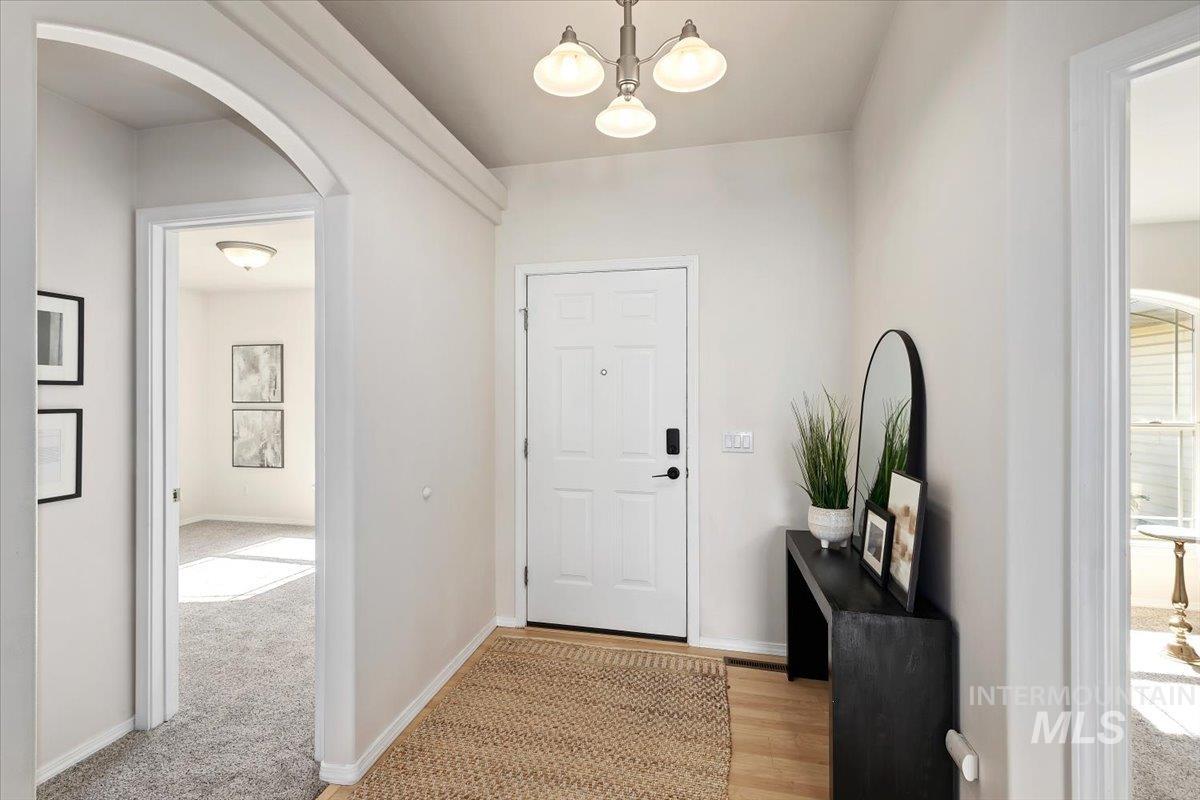 2537 Carriage Way Property Photo 7